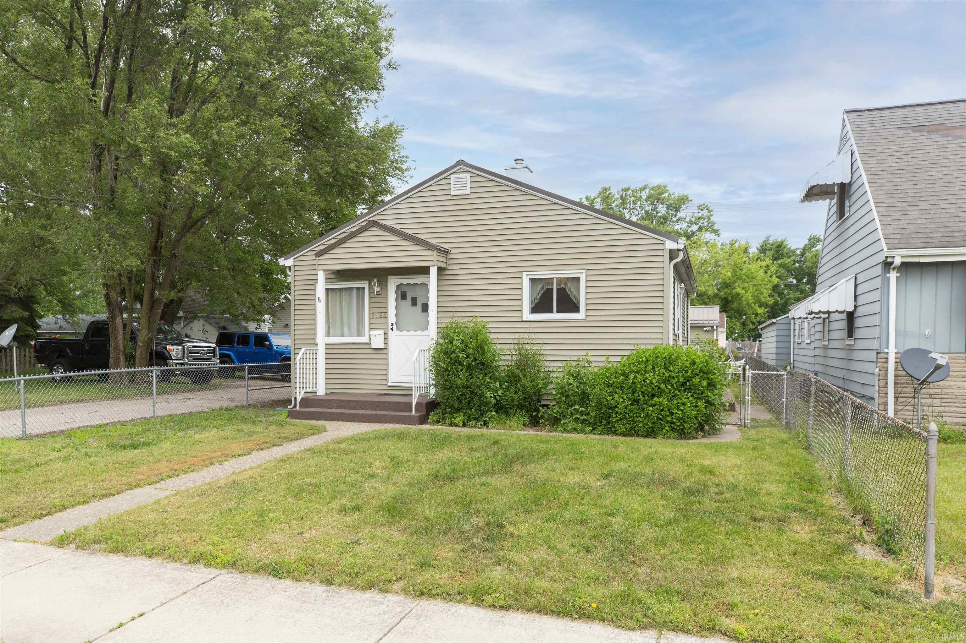 2524 Milburn Boulevard Property Photo 1