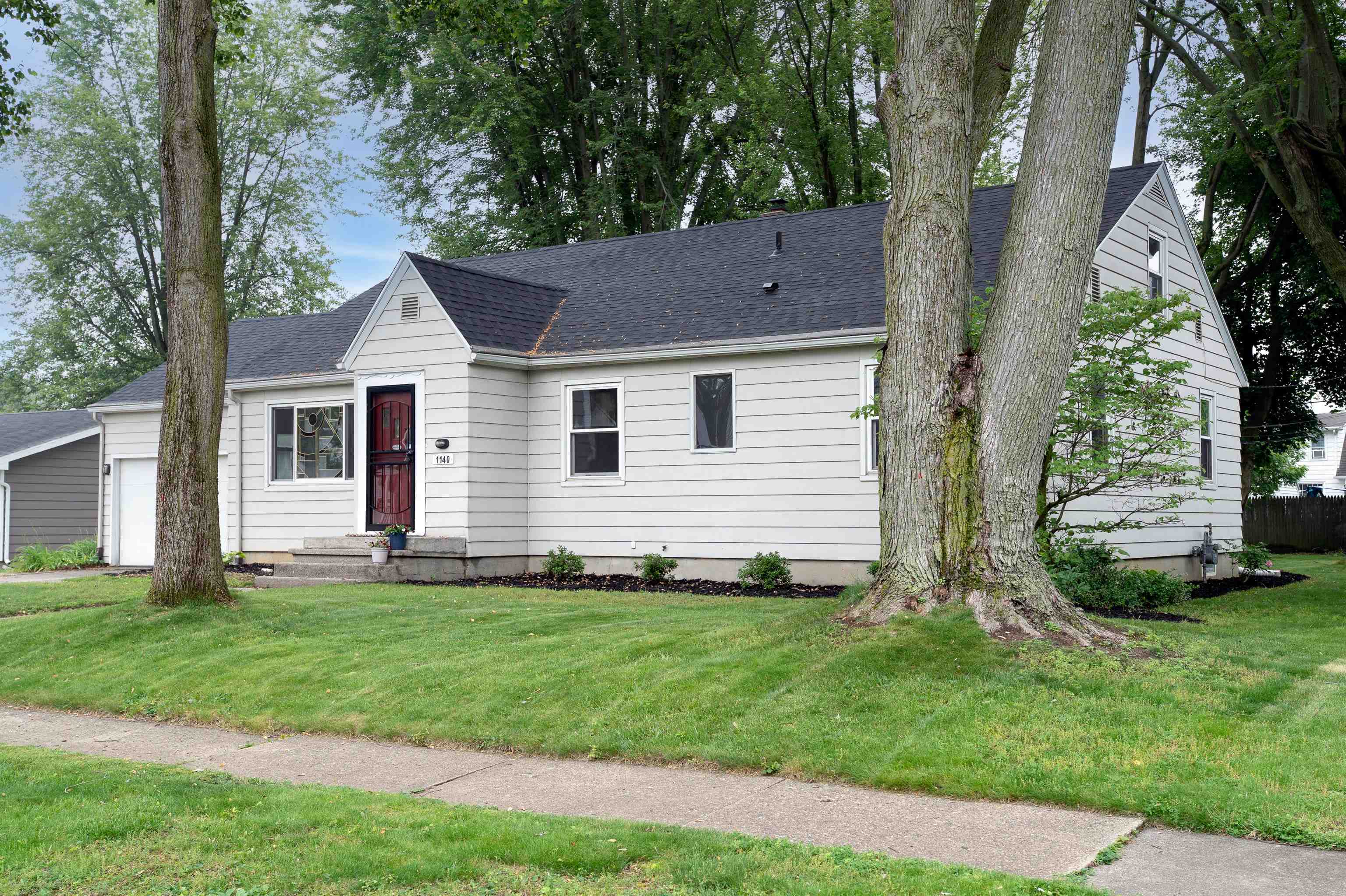 1140 Powers Street Property Photo 1