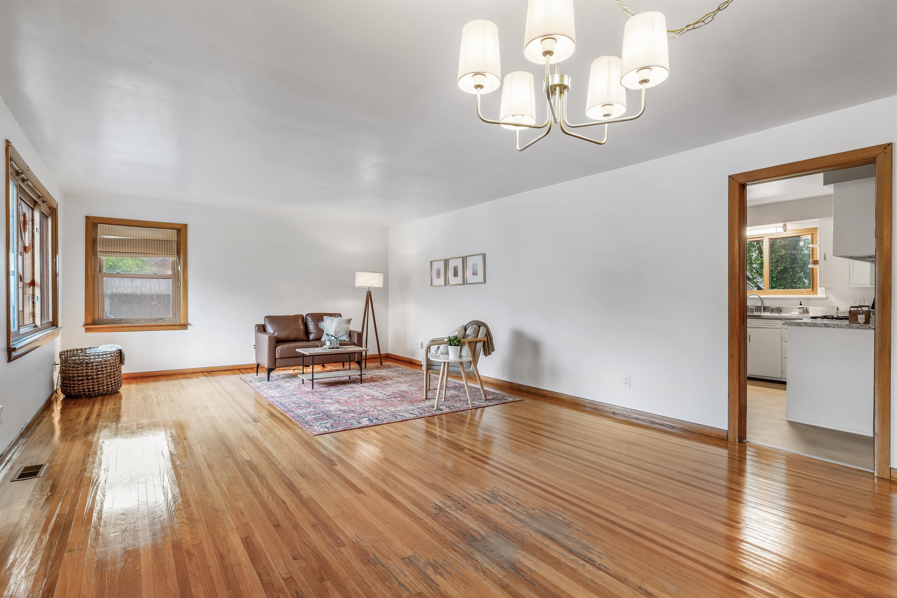 1140 Powers Street Property Photo 5