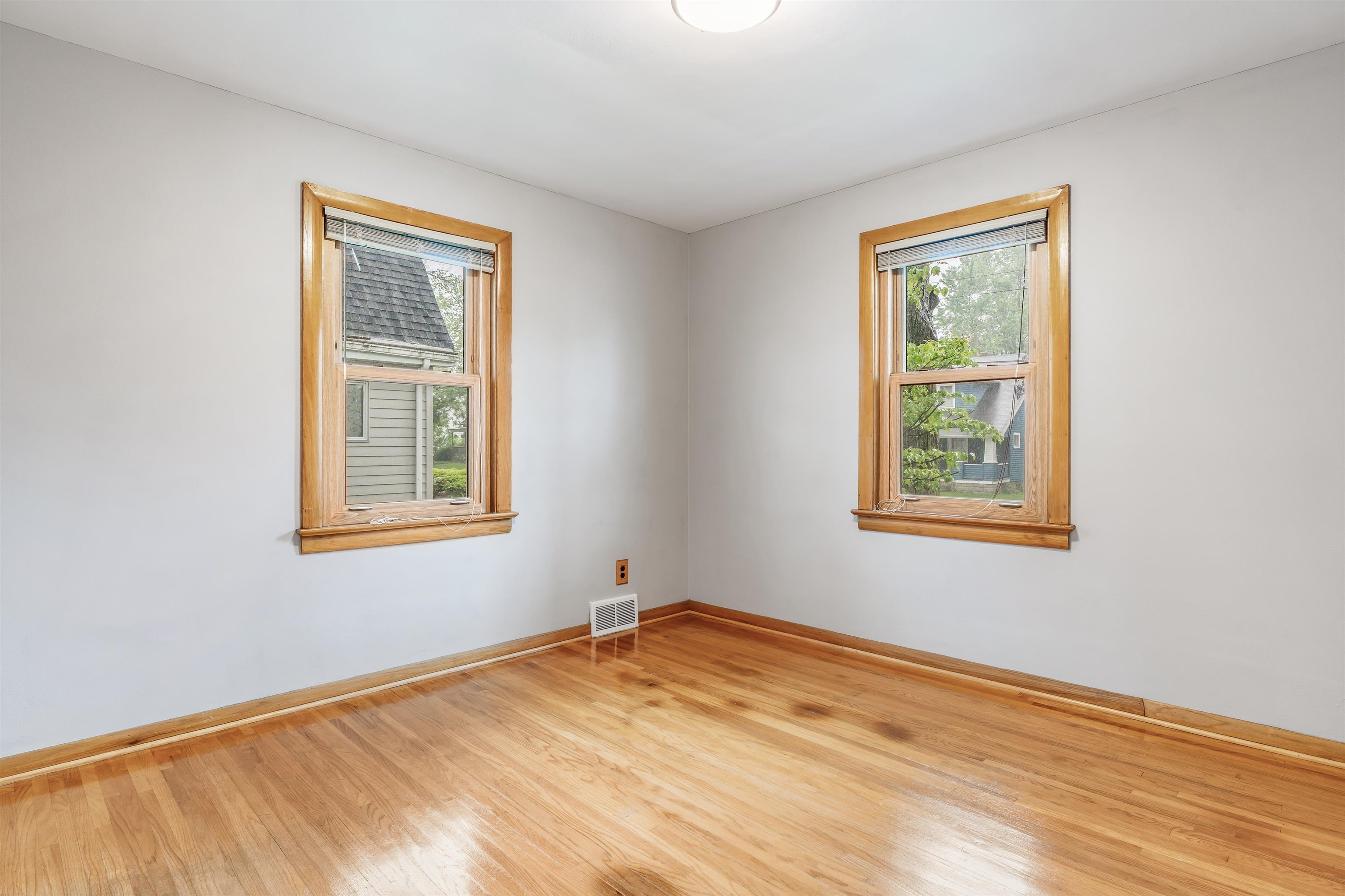 1140 Powers Street Property Photo 18