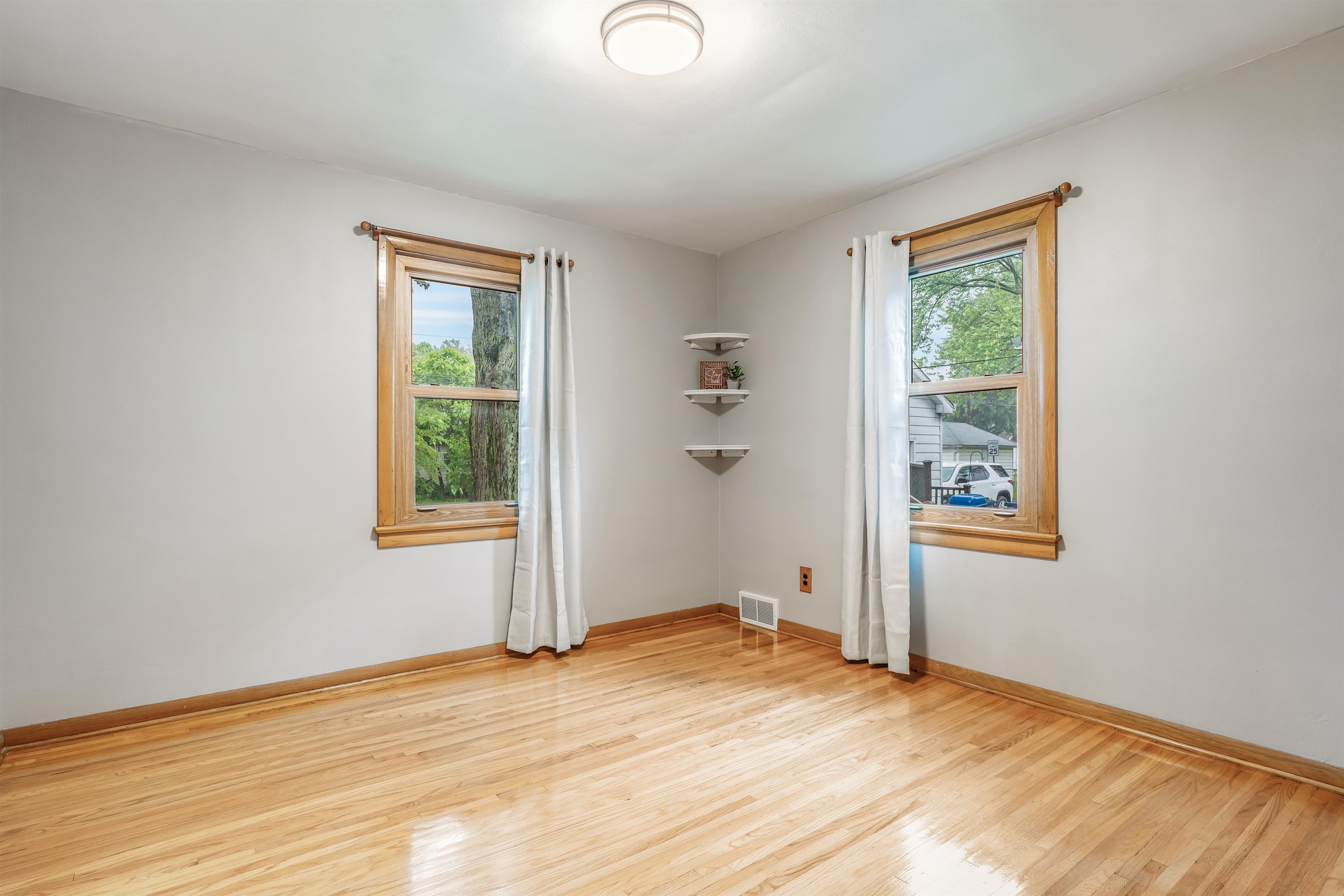 1140 Powers Street Property Photo 20