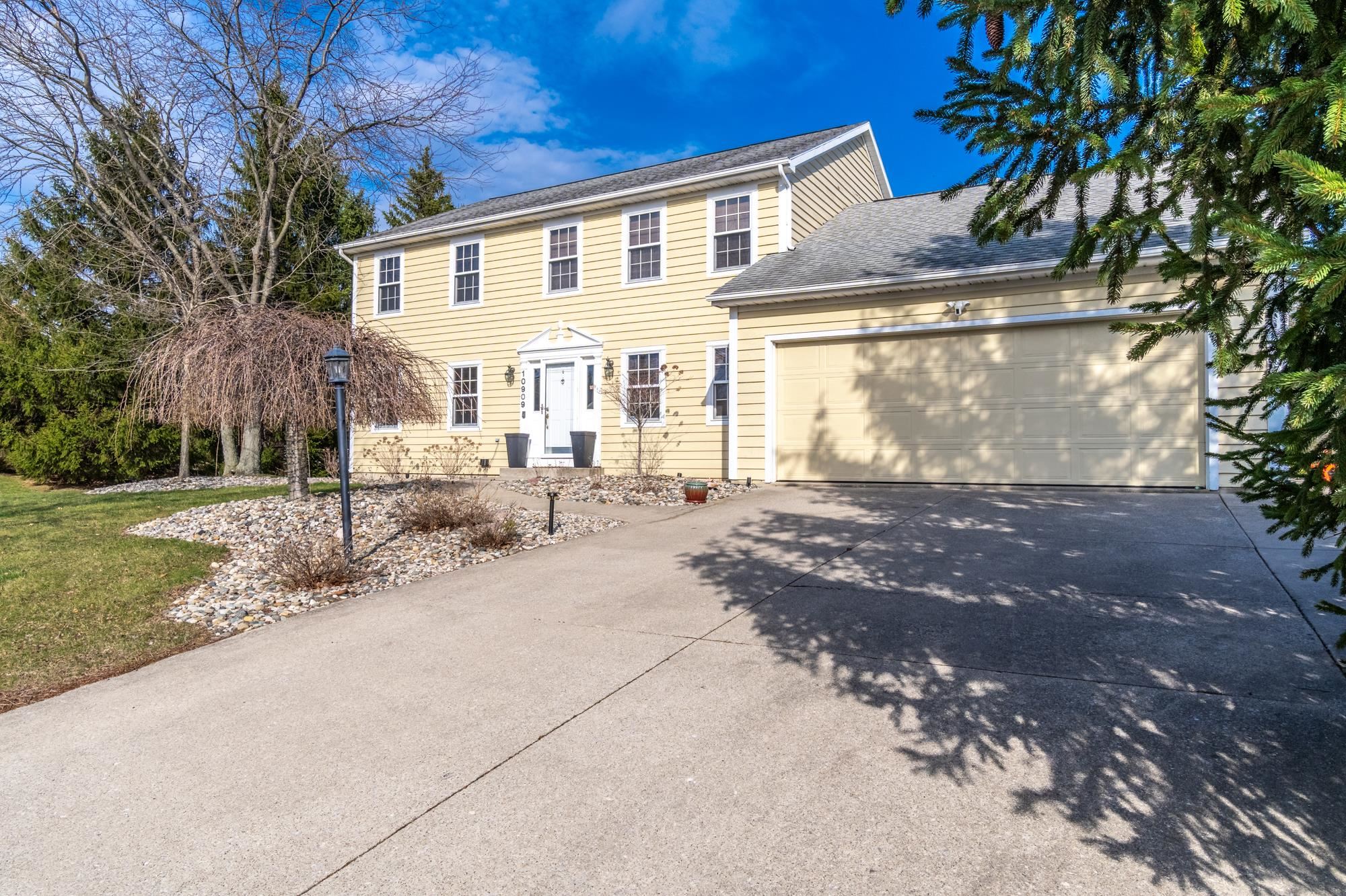 10909 Bittersweet Dells Lane Property Photo 1