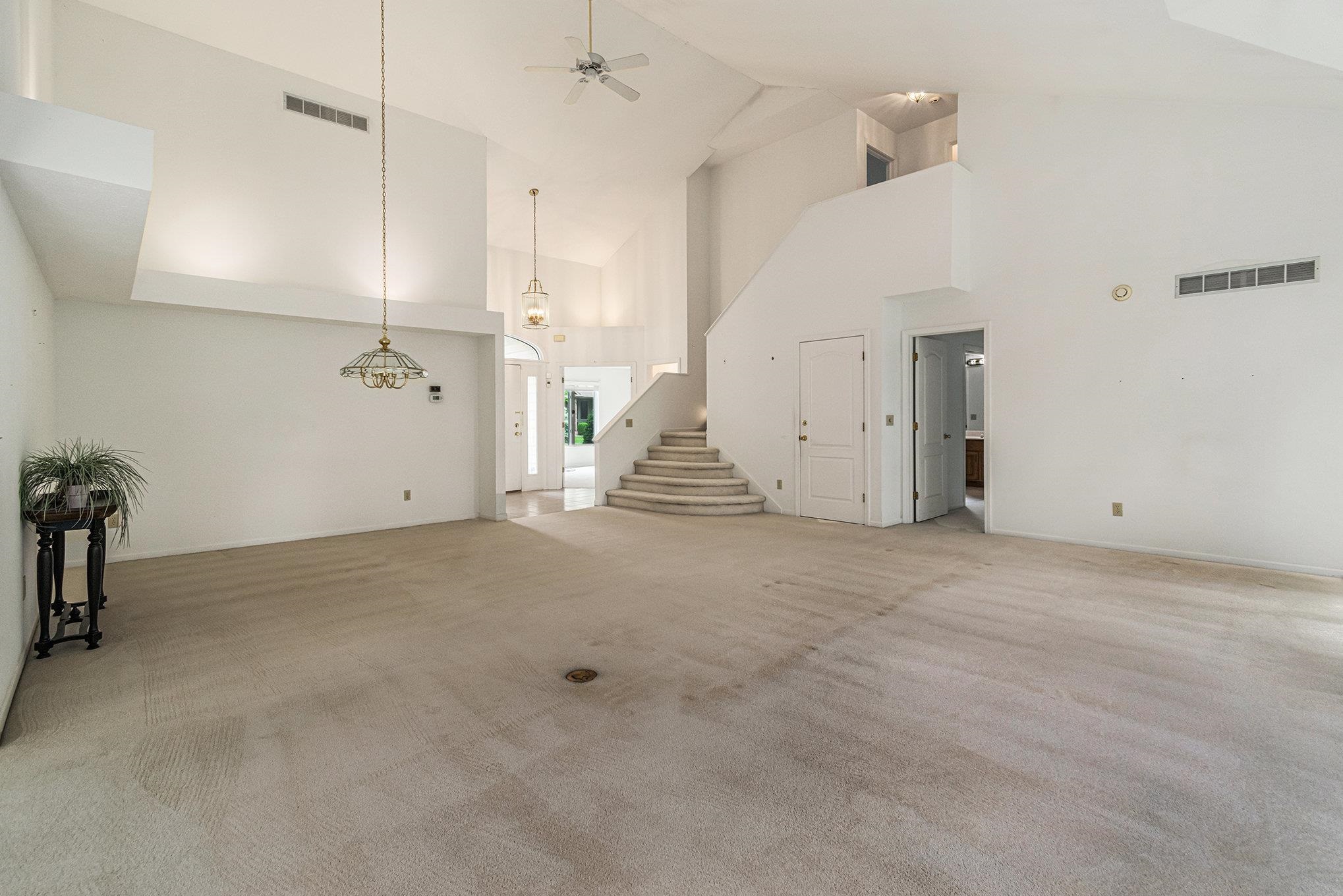 11830 Old Oak Drive Property Photo 5
