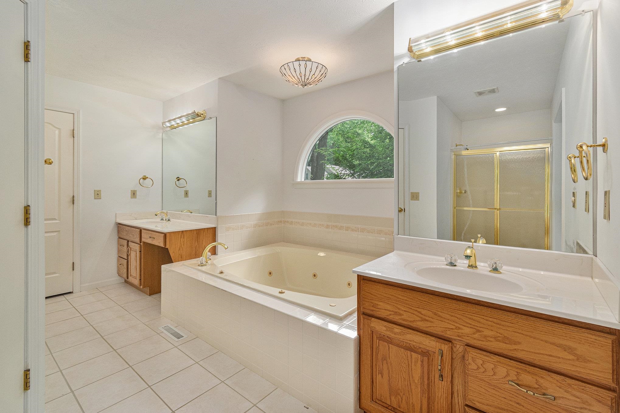 11830 Old Oak Drive Property Photo 13