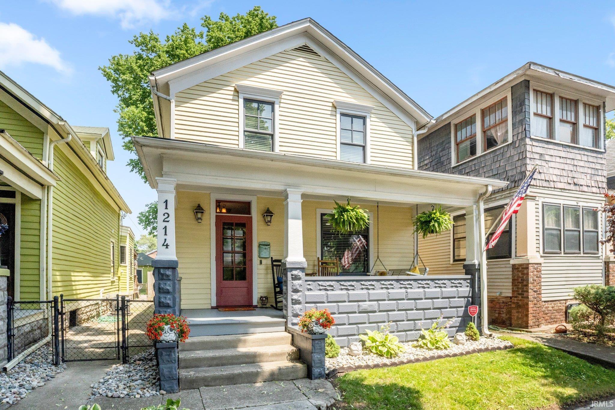 1214 W Jefferson Boulevard Property Photo 1