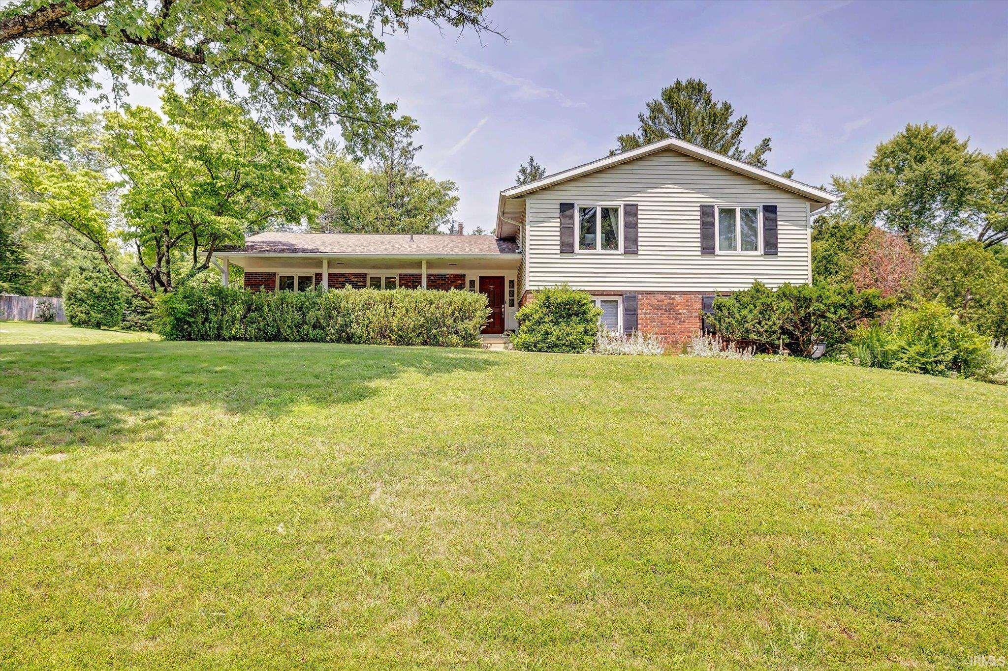 2403 E Covenanter Drive Property Photo 1