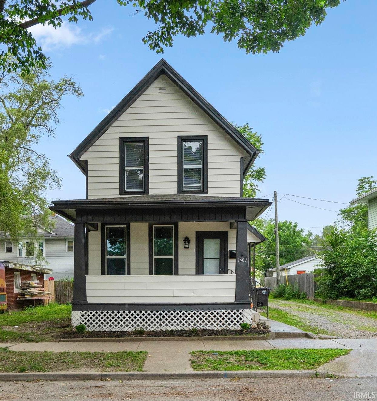 1409 Oakland Street Property Photo 1
