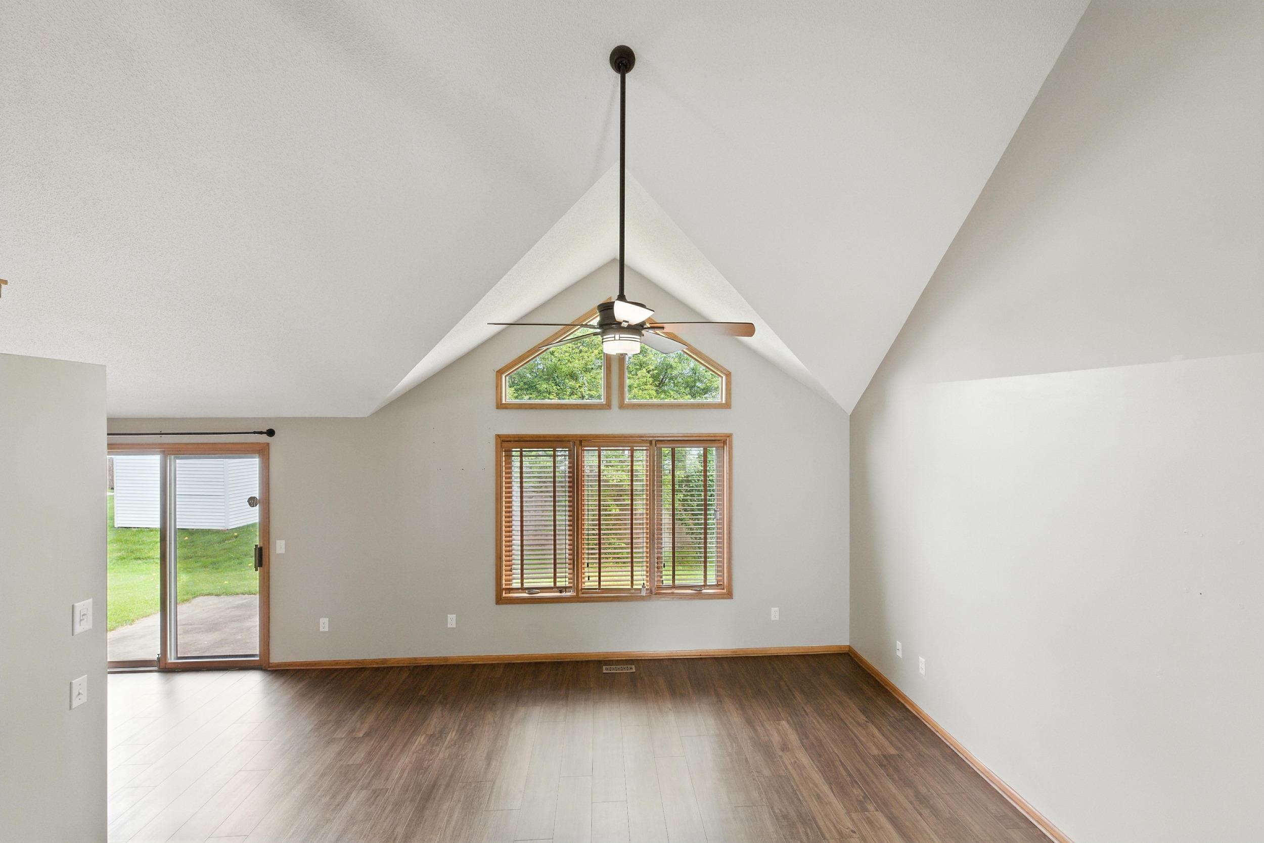 5130 Windy Knoll Court Property Photo 5