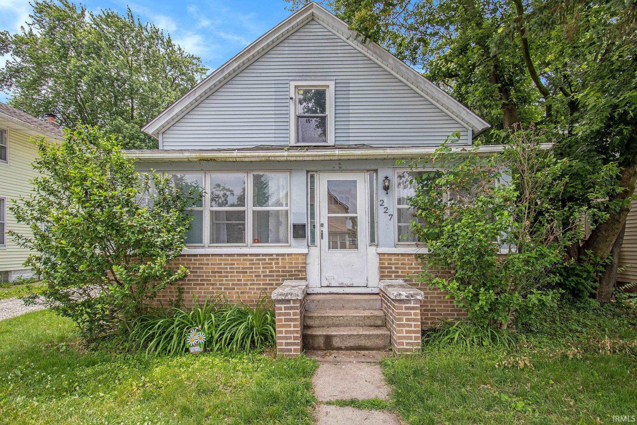 227 E Marion Street Property Photo 1