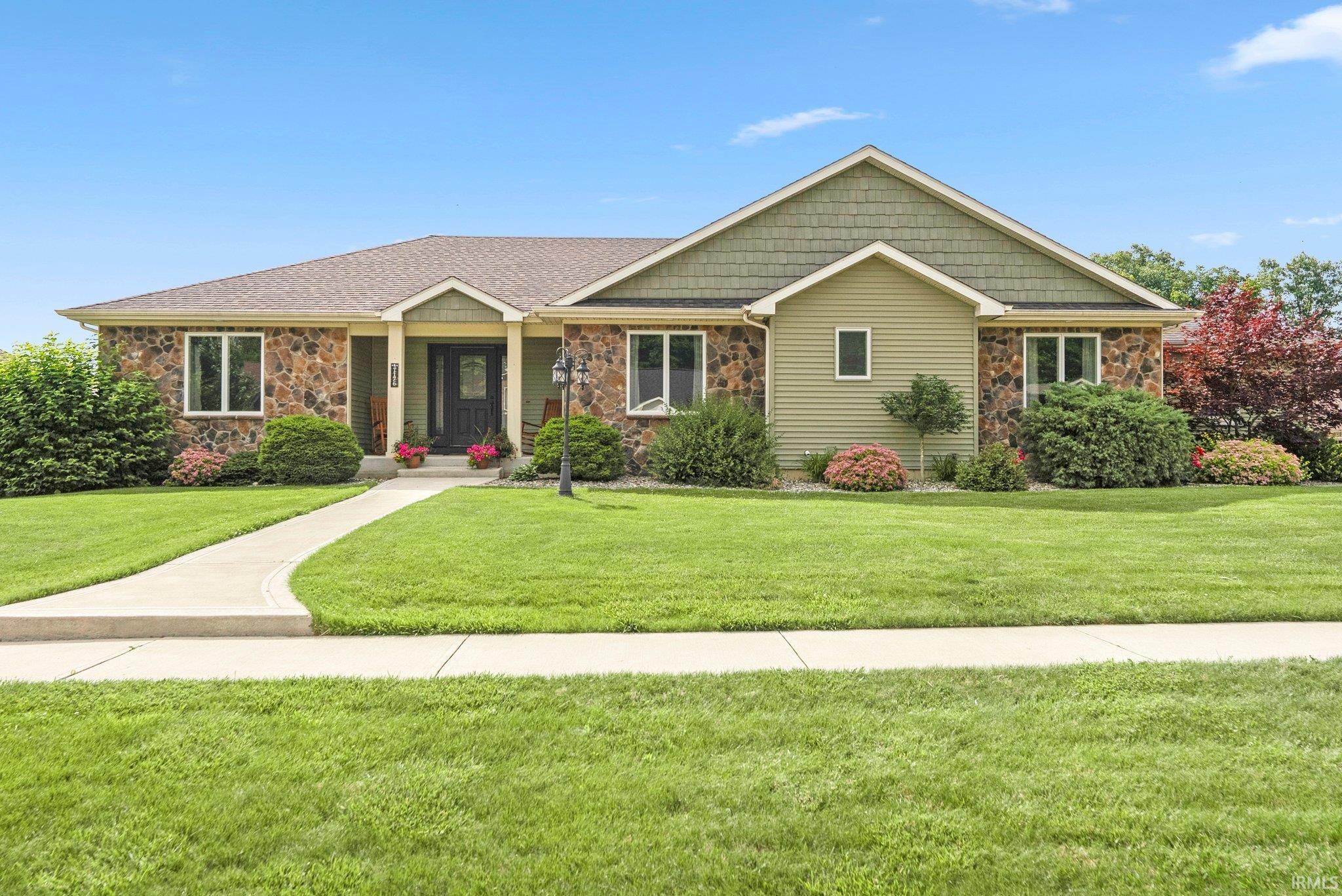 1176 W Whitetail Drive Property Photo 1