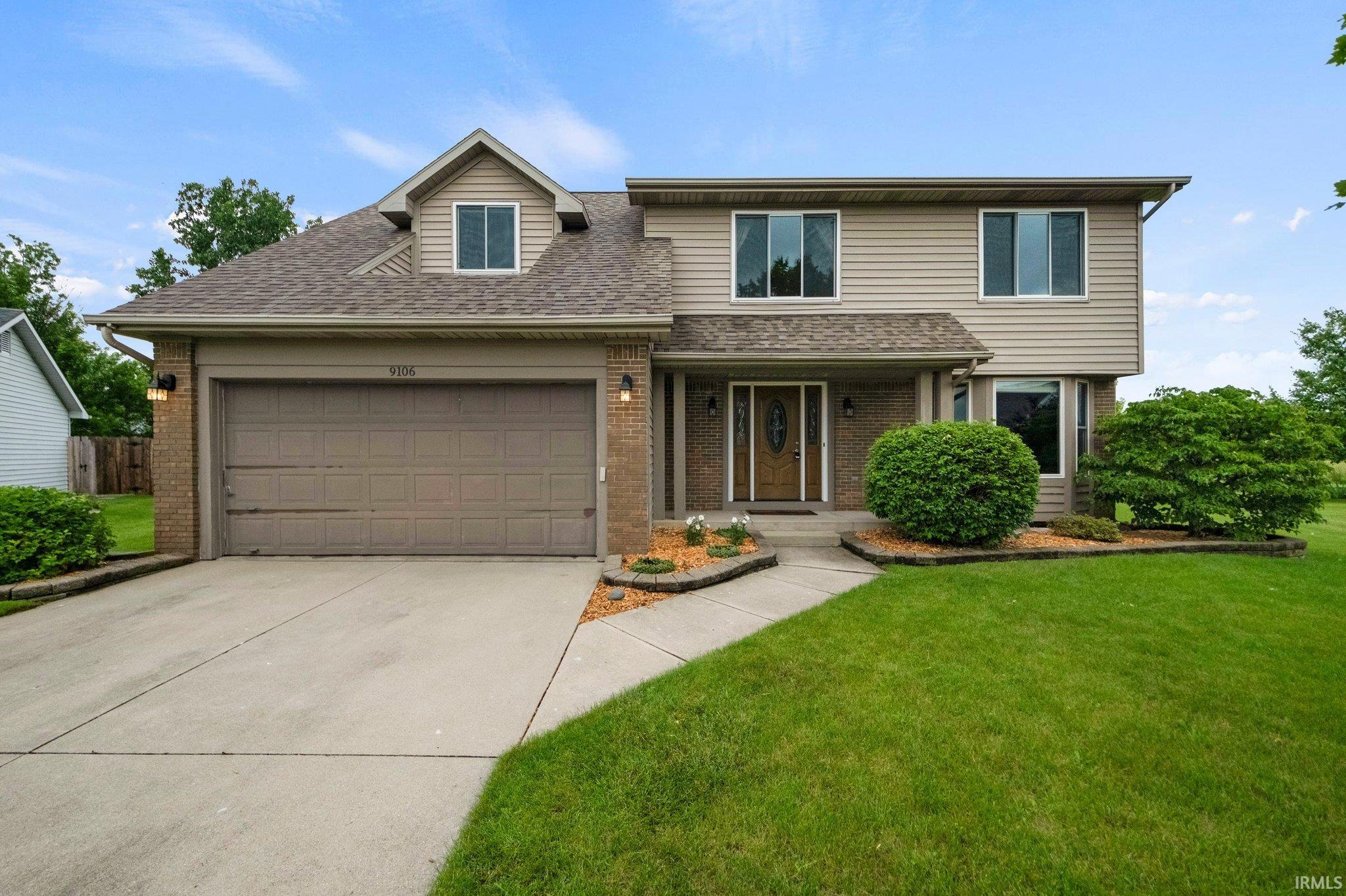 9106 Yellow Tree Court Property Photo 1