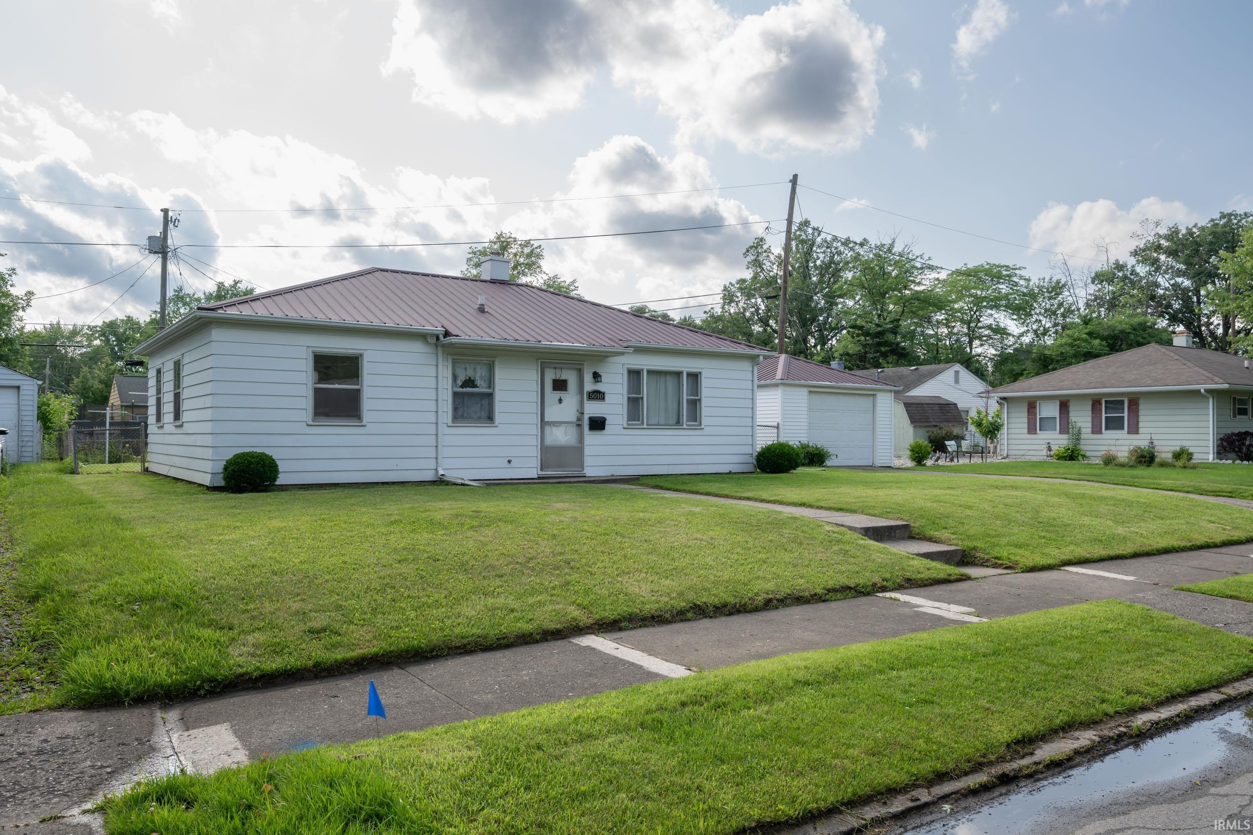5010 Lillie Street Property Photo 4