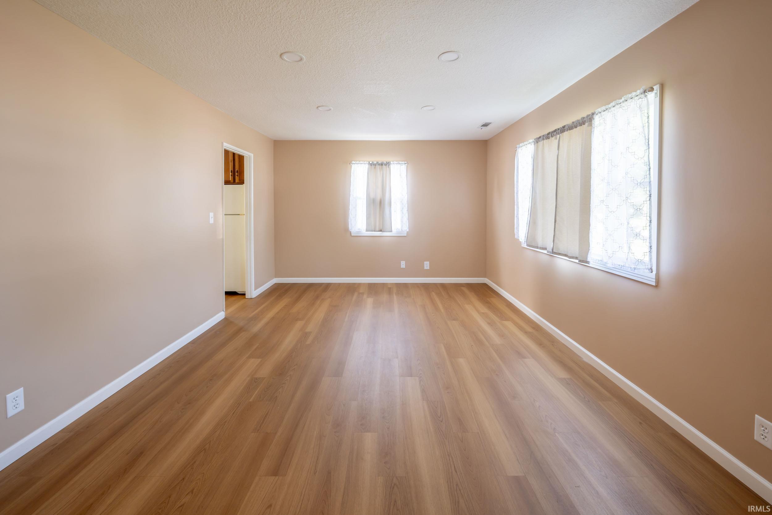 5010 Lillie Street Property Photo 7