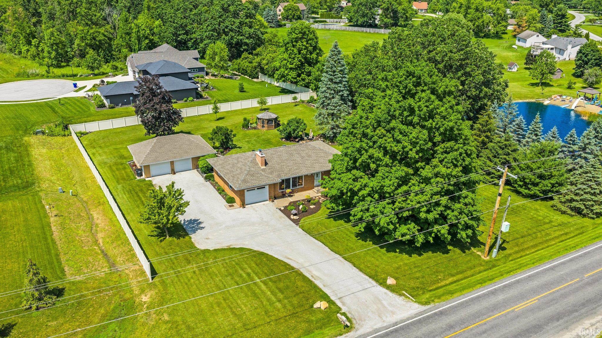 1123 E Gump Road Property Photo 3
