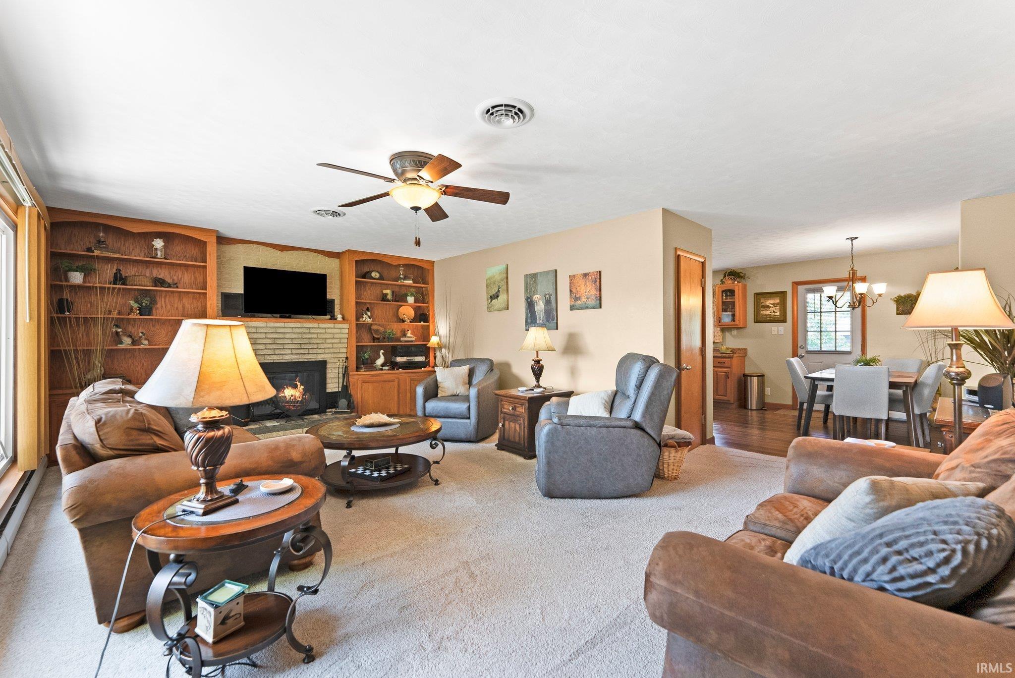 1123 E Gump Road Property Photo 7