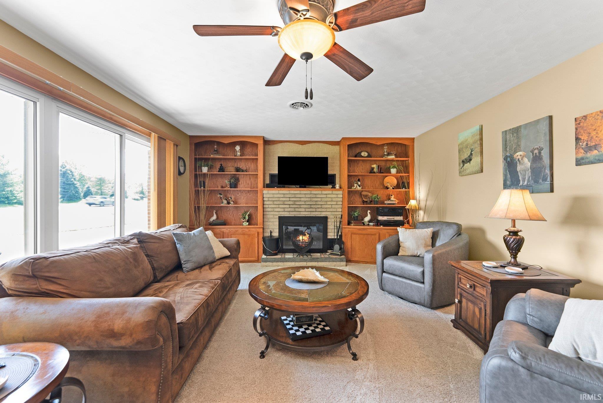 1123 E Gump Road Property Photo 8
