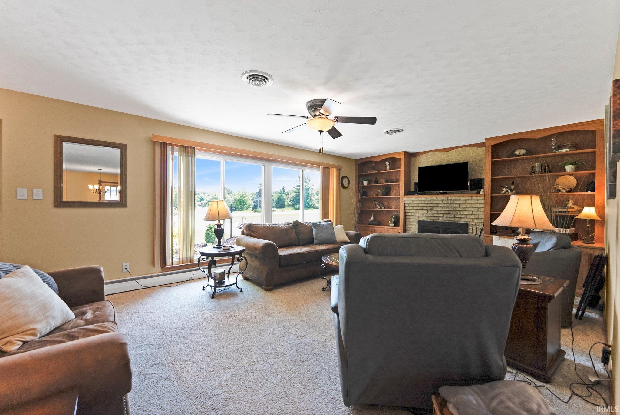 1123 E Gump Road Property Photo 9