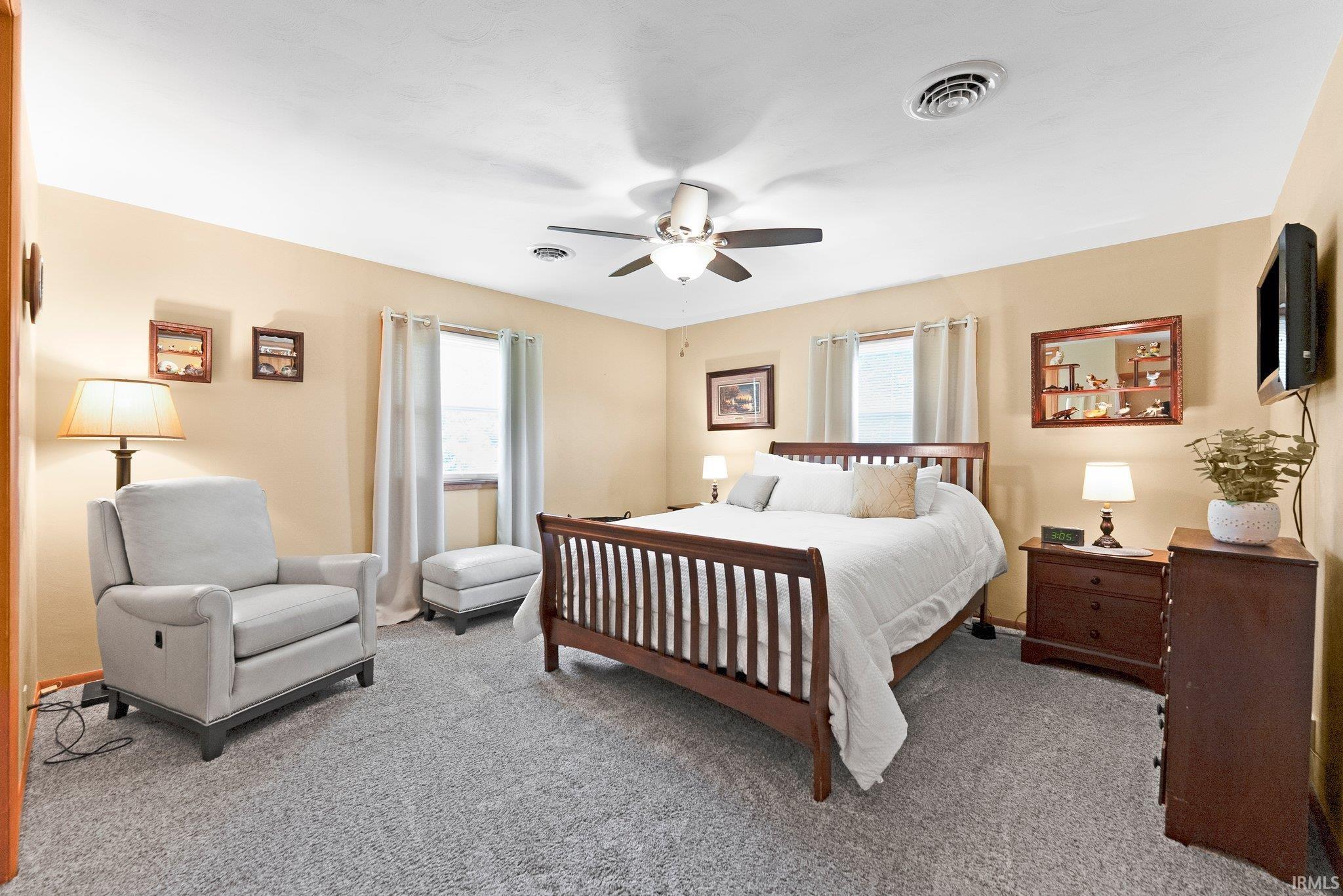 1123 E Gump Road Property Photo 15
