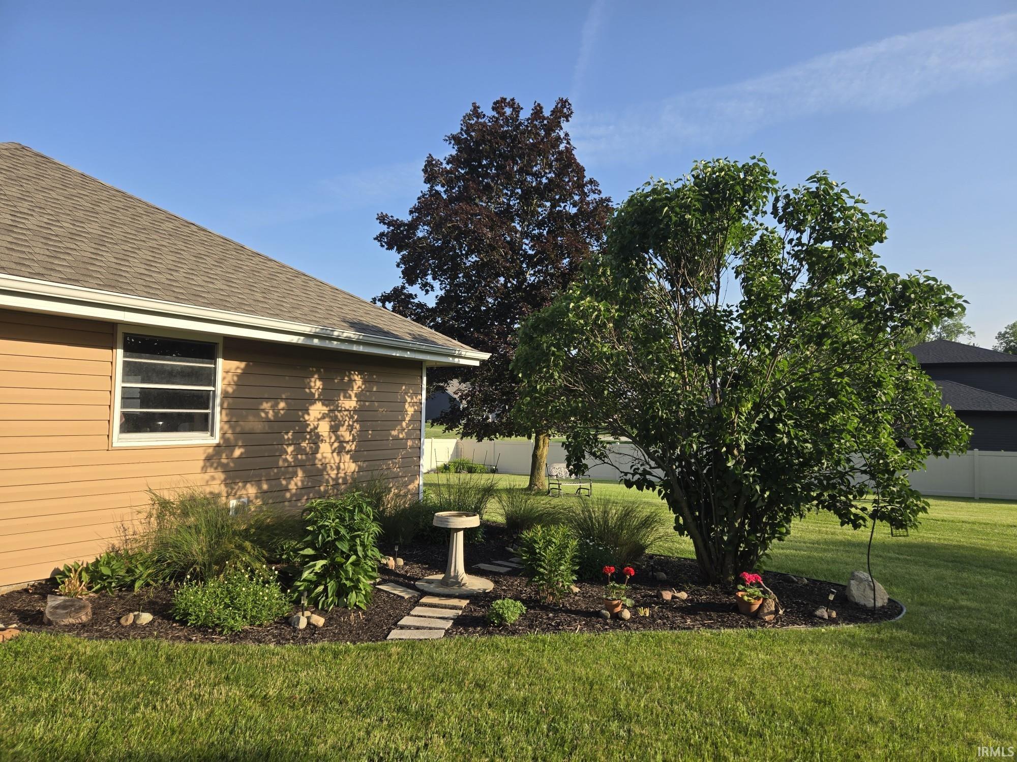 1123 E Gump Road Property Photo 34