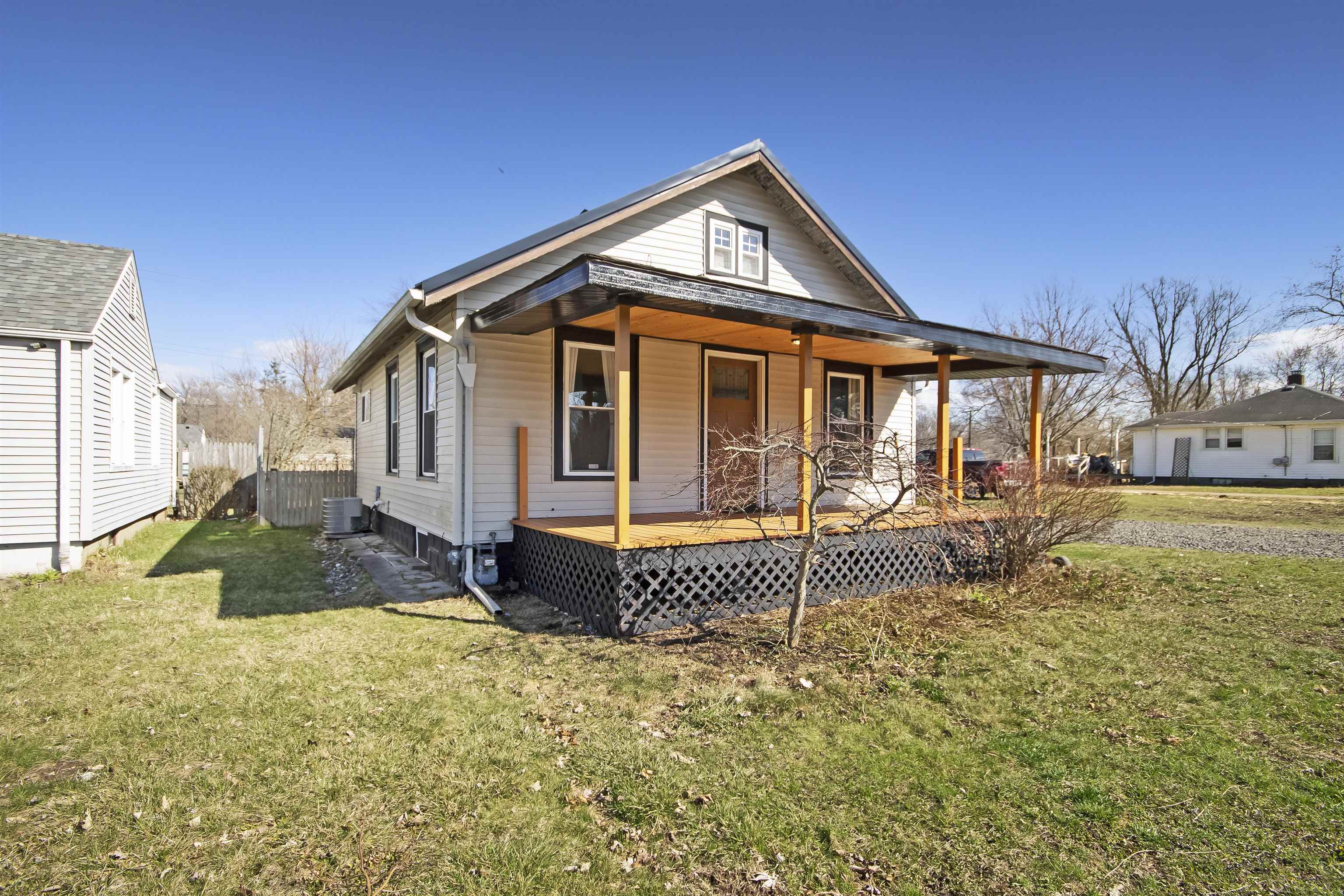 54054 N Ironwood Road Property Photo 3