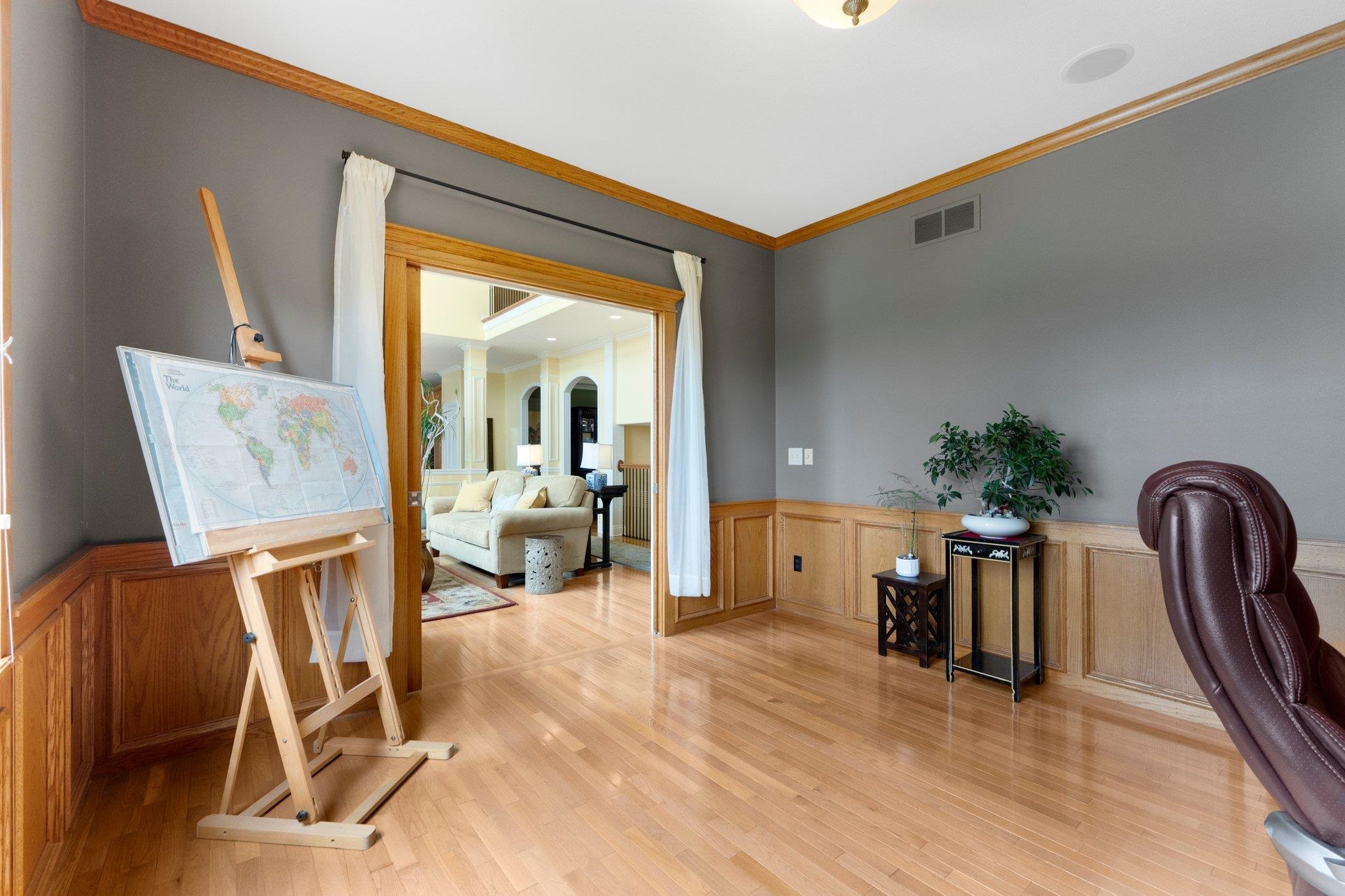 10080 Pemburry Drive Property Photo 14