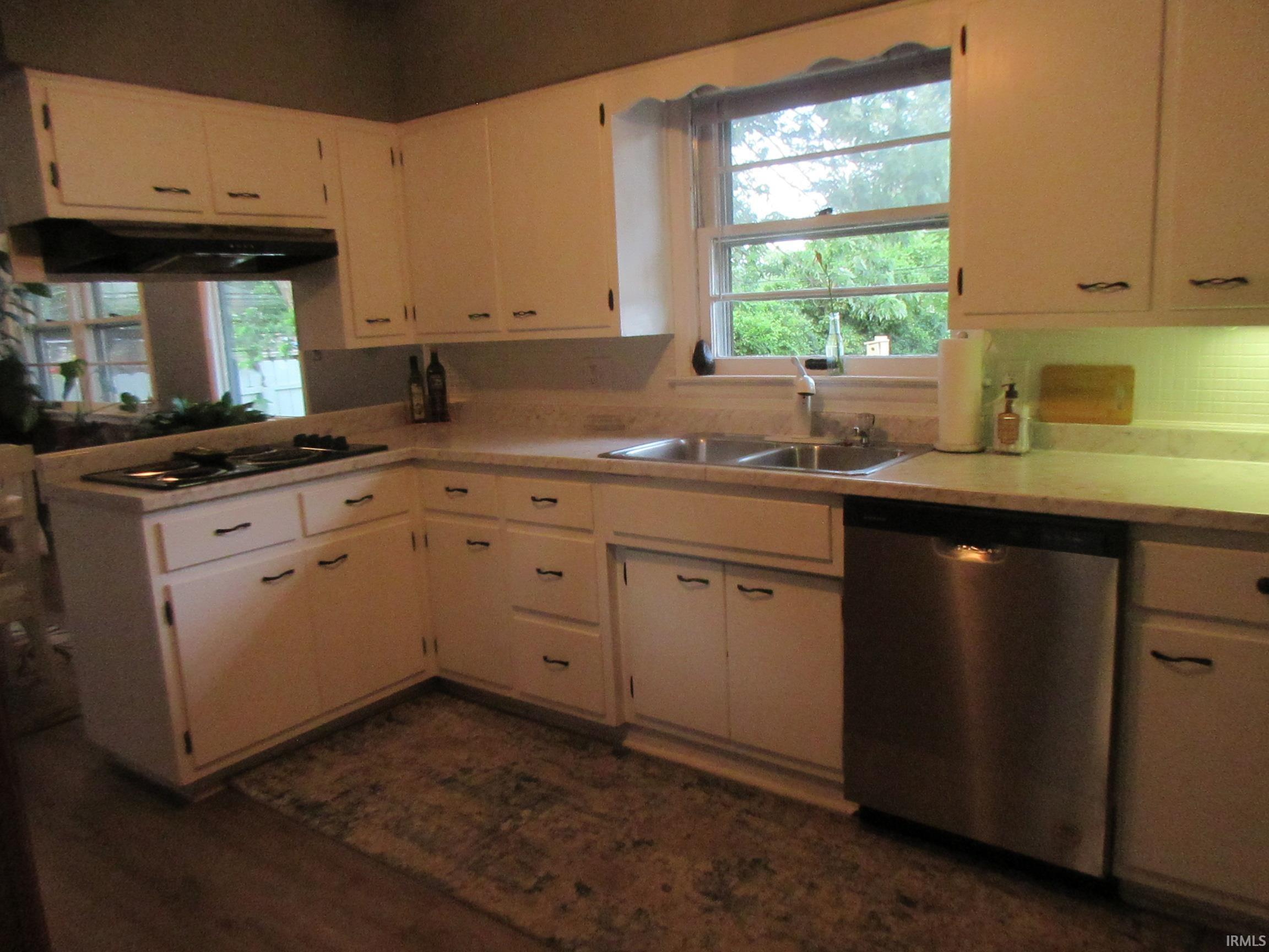 2320 Leesmoor Lane Property Photo 7