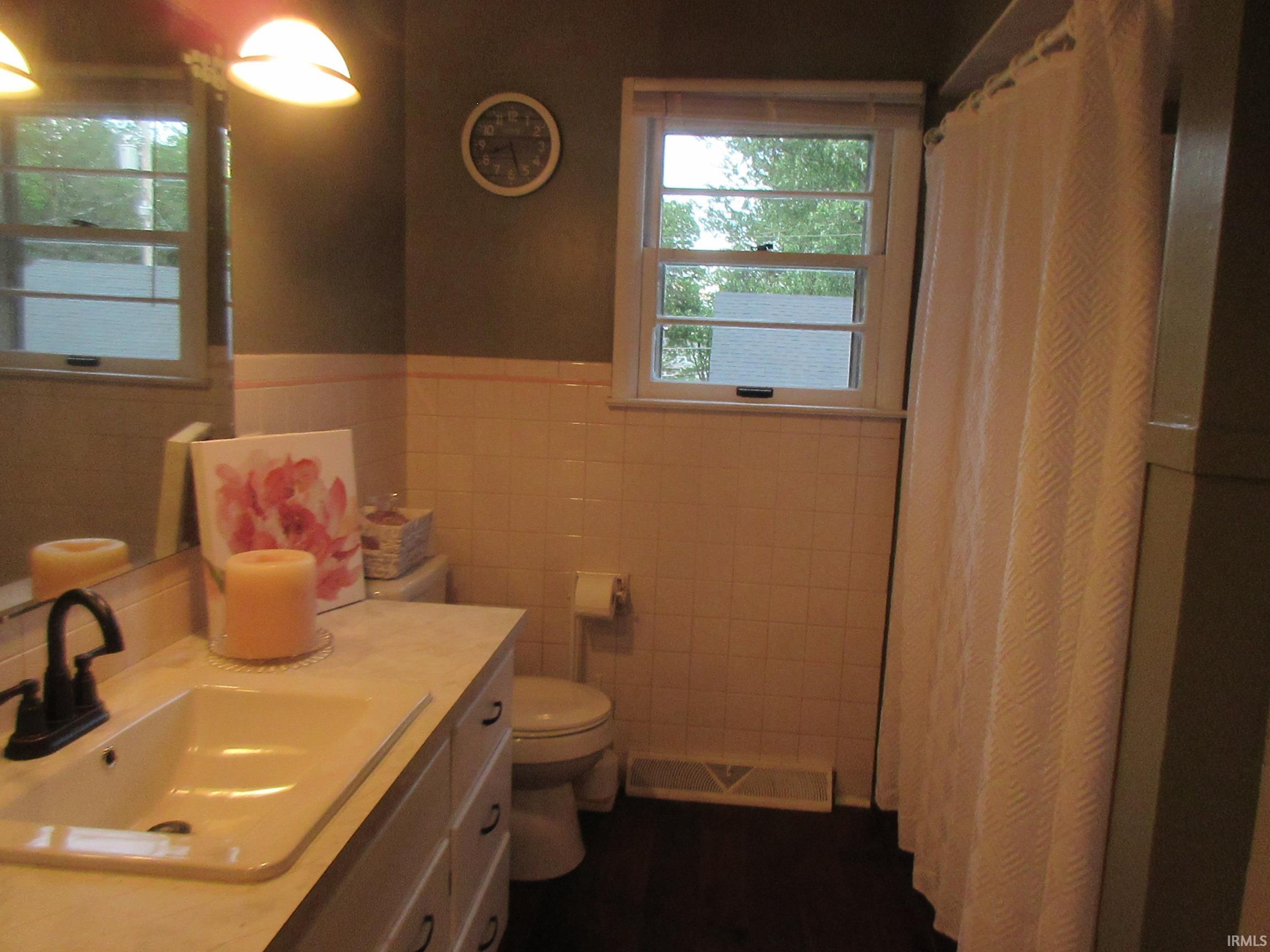 2320 Leesmoor Lane Property Photo 15