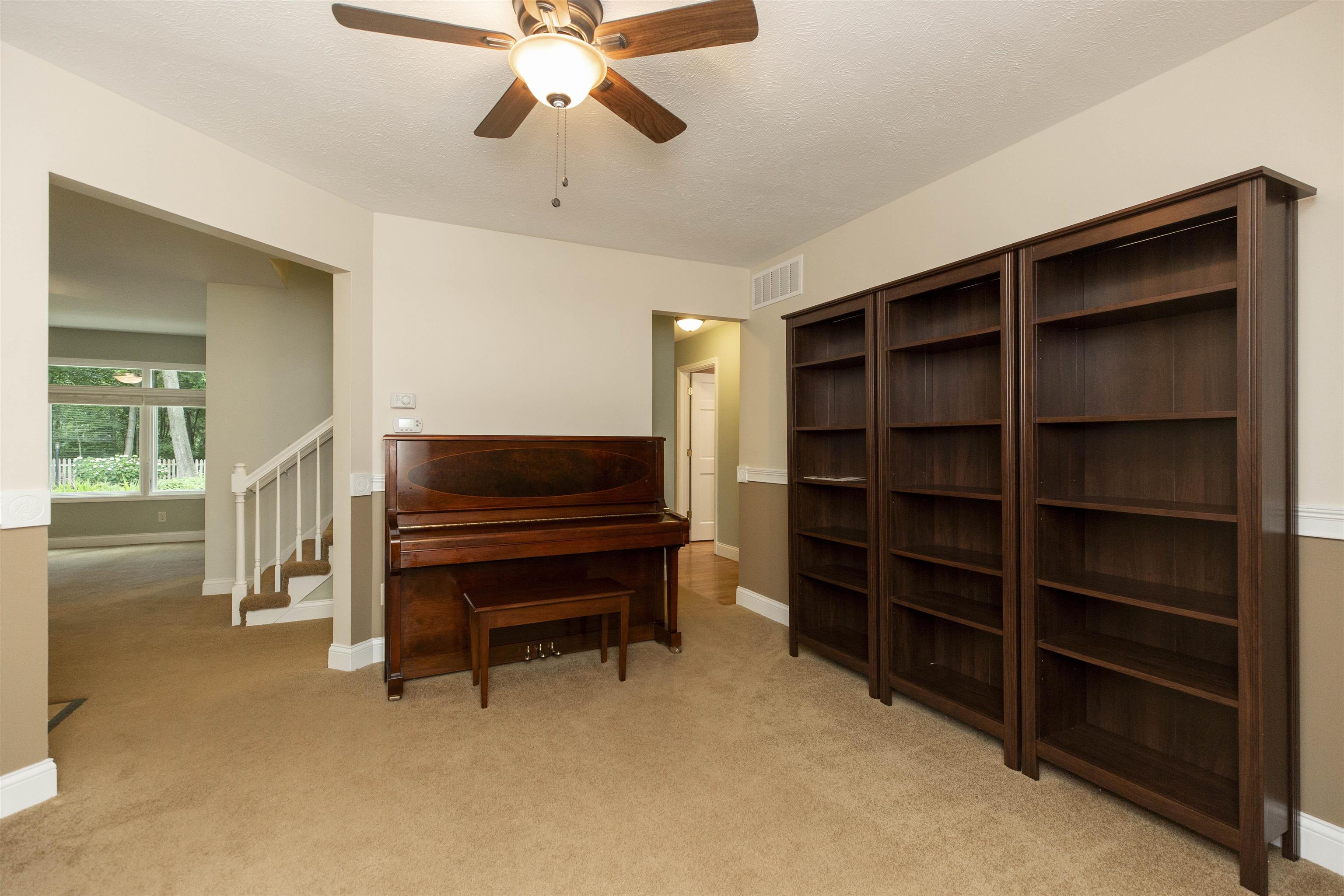 51788 Meadow Knoll Drive Property Photo 6