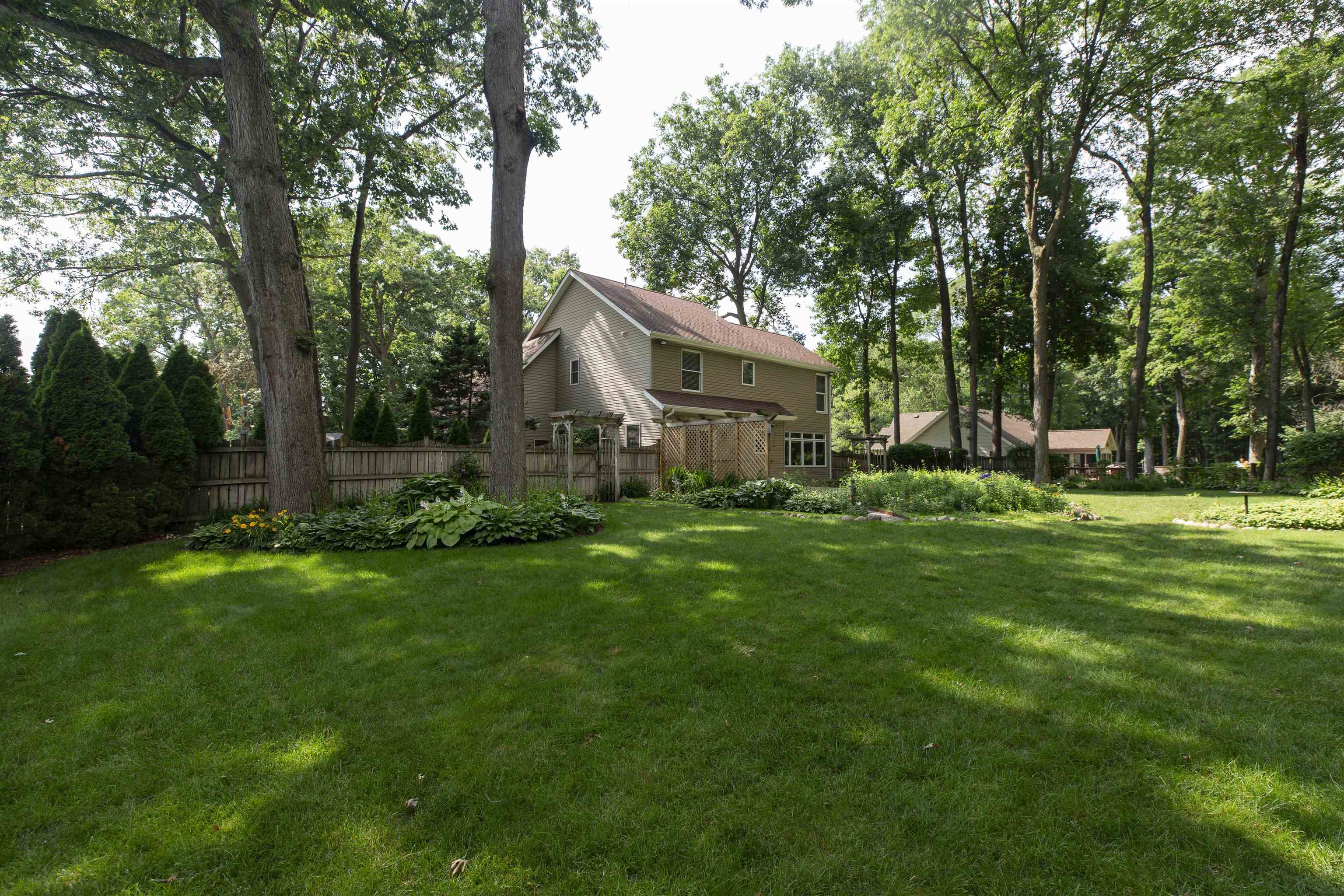 51788 Meadow Knoll Drive Property Photo 28