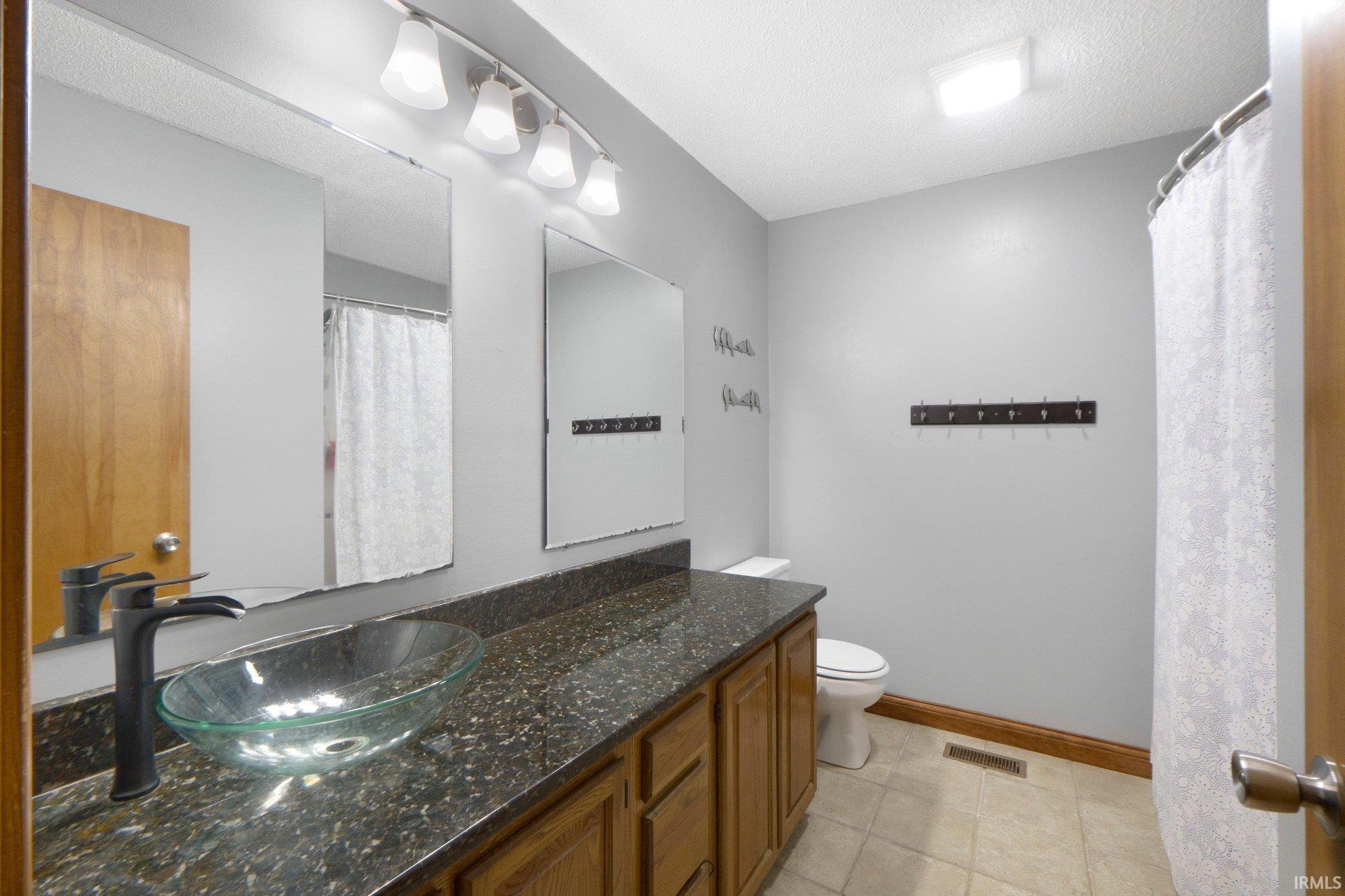 8407 Medallion Run Property Photo 14