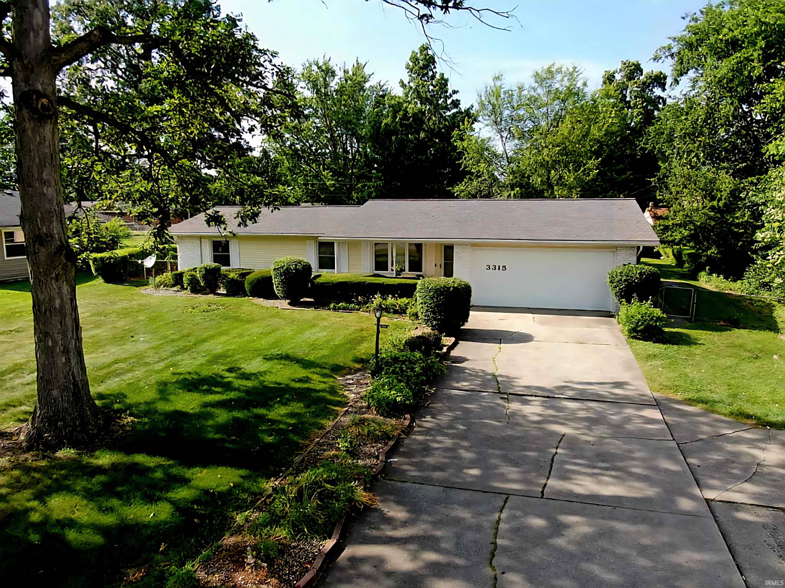 3315 E Paulding Road Property Photo 1
