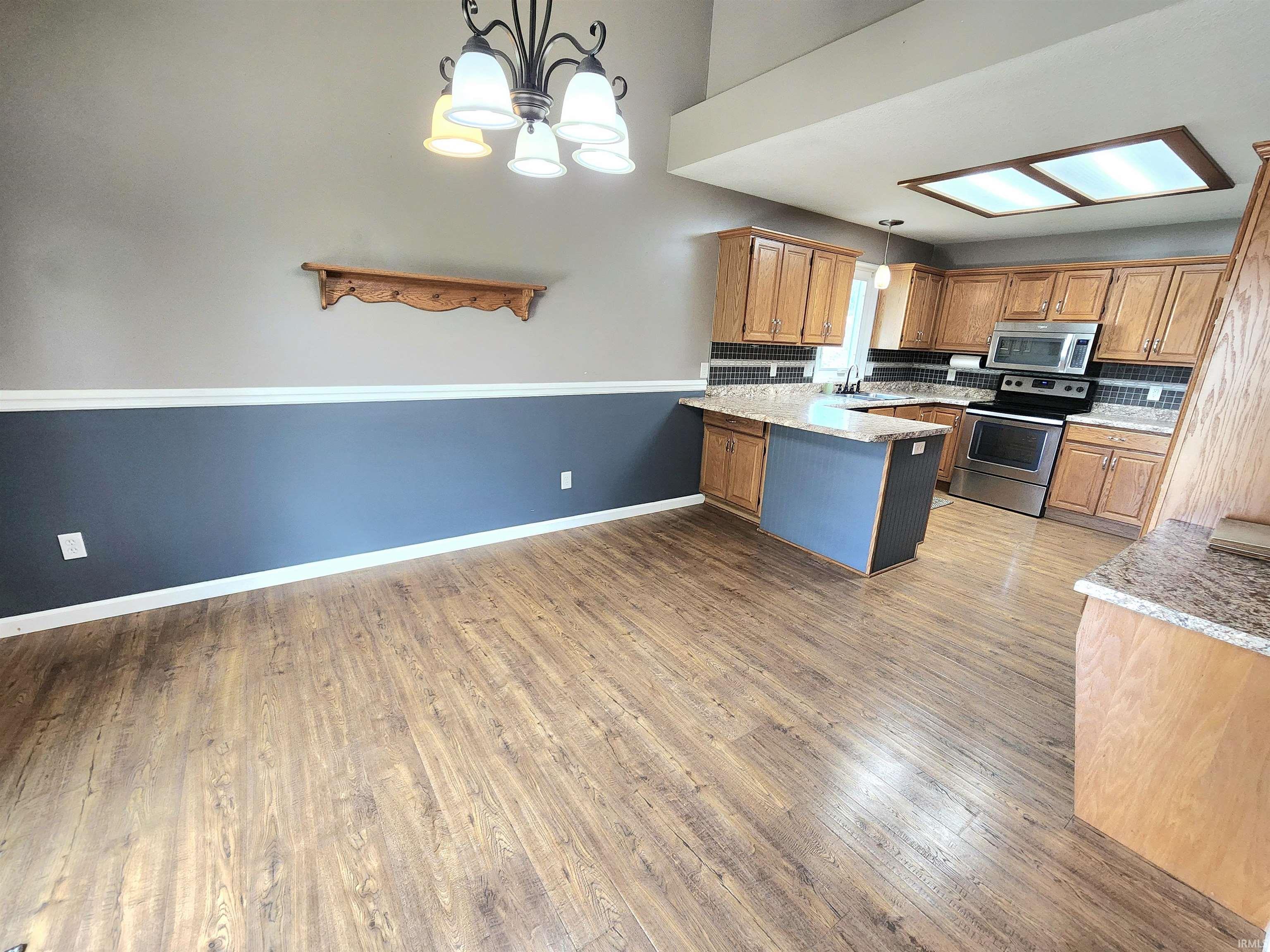 9421 Mill Ridge Run Property Photo 6