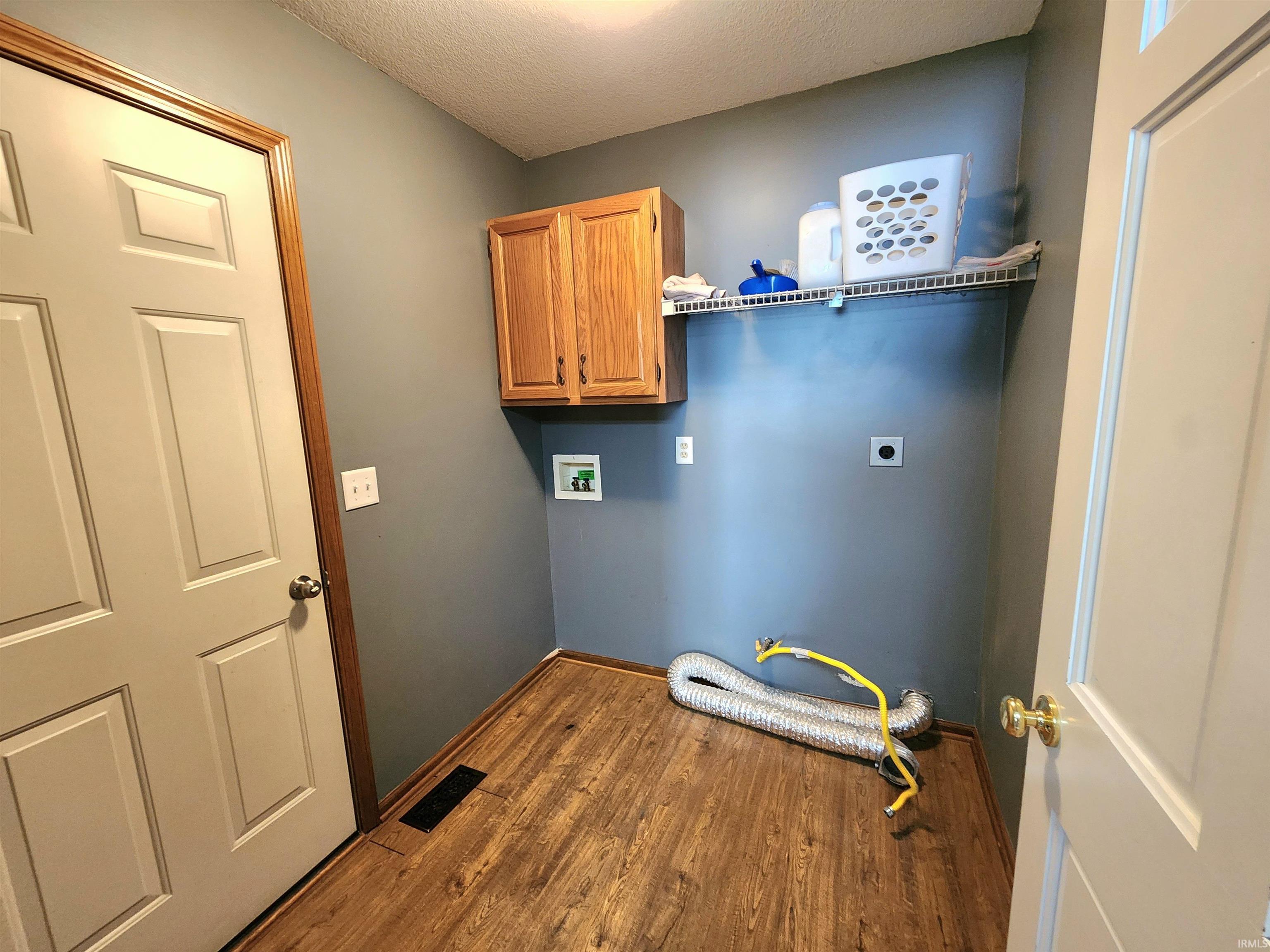 9421 Mill Ridge Run Property Photo 24