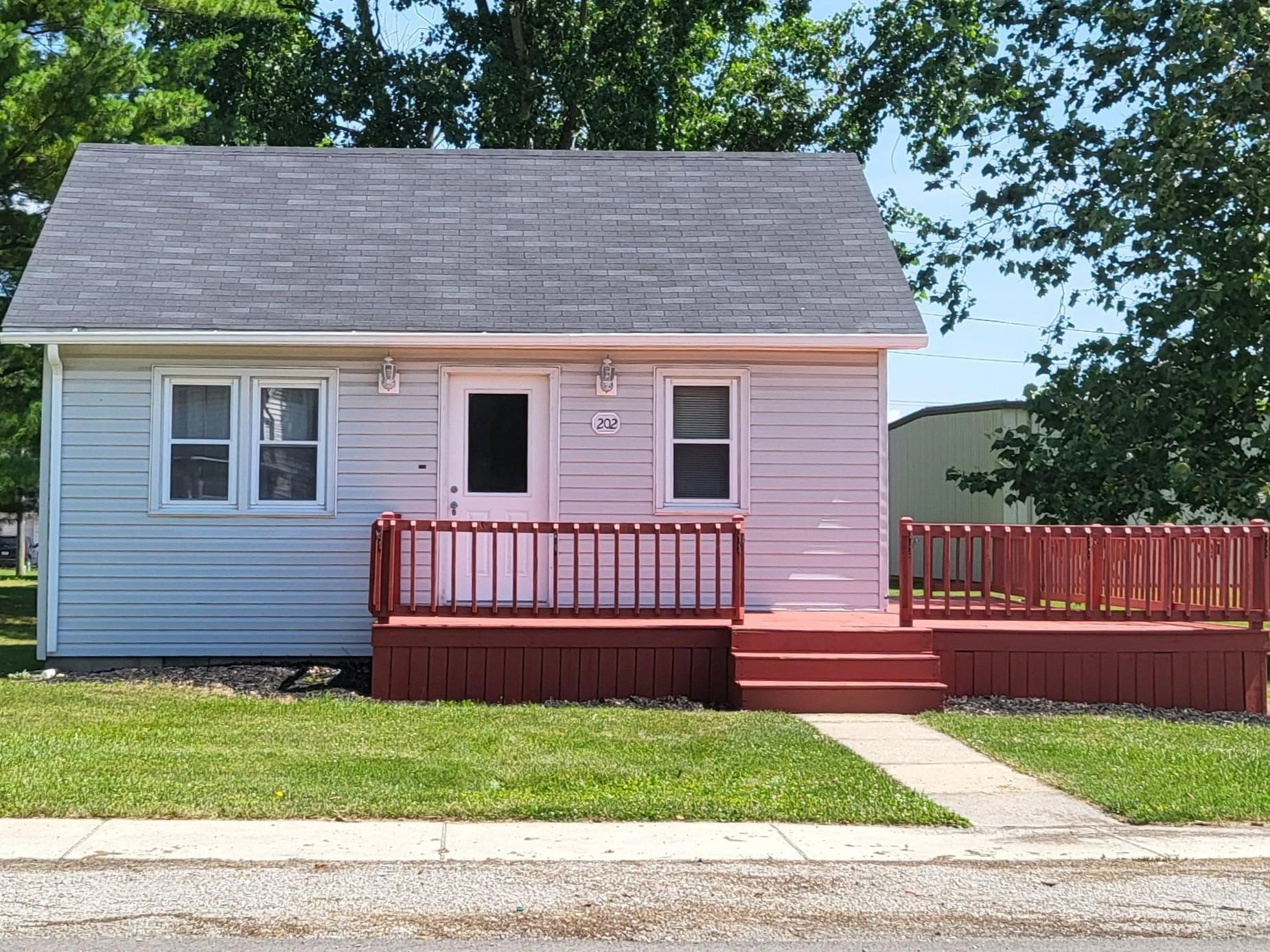 202 Webster Street Property Photo 3