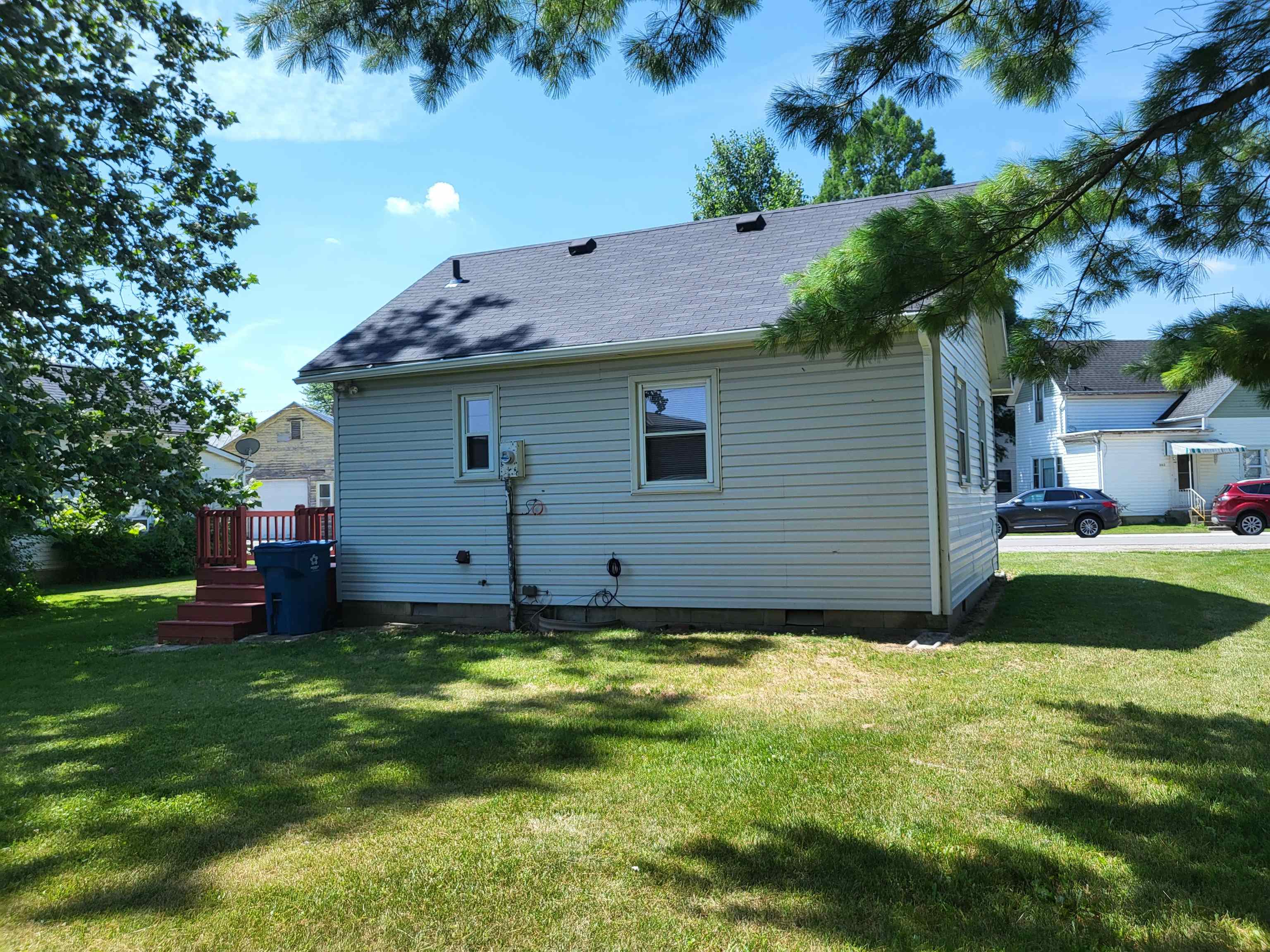 202 Webster Street Property Photo 4