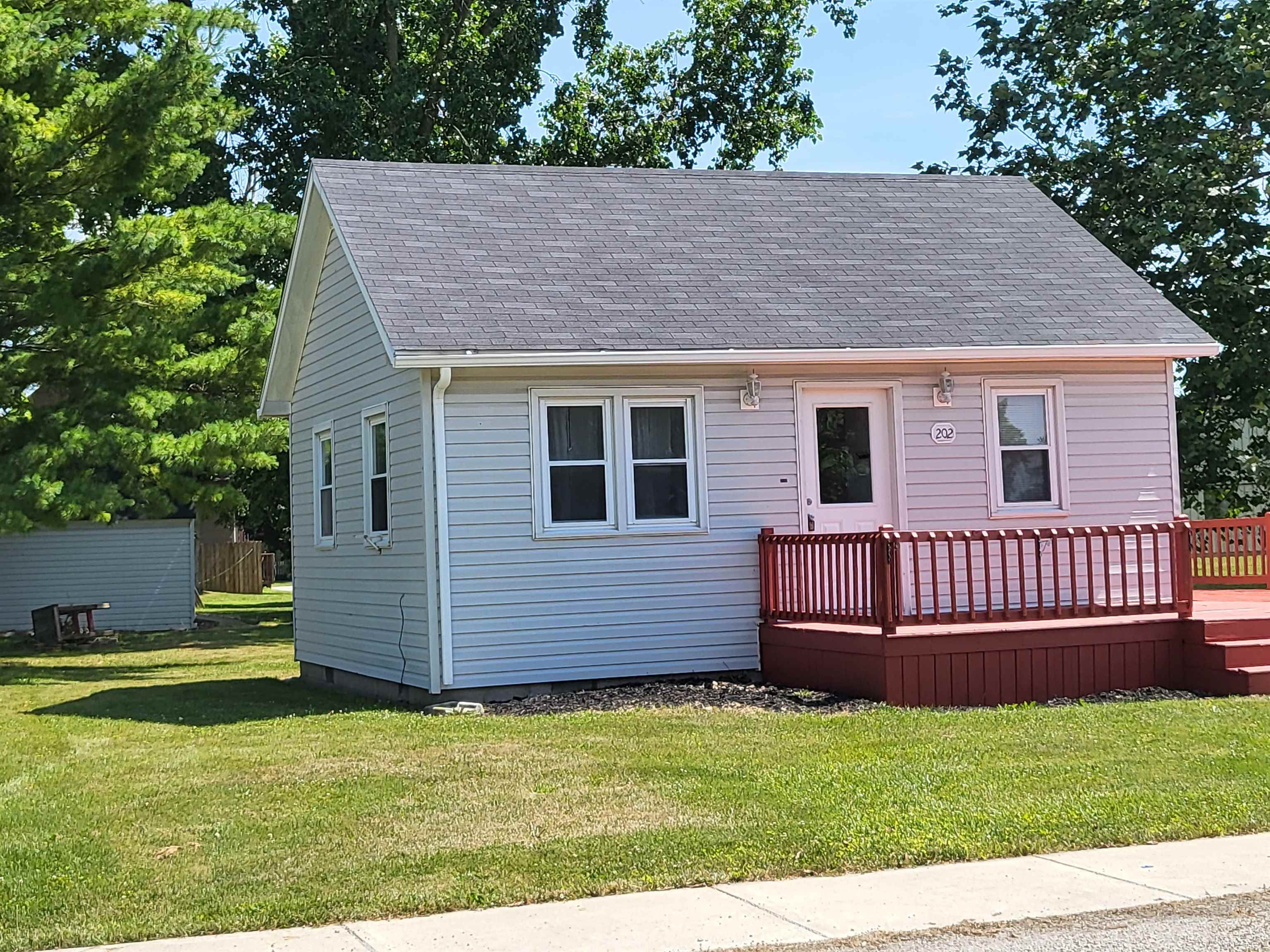 202 Webster Street Property Photo 5