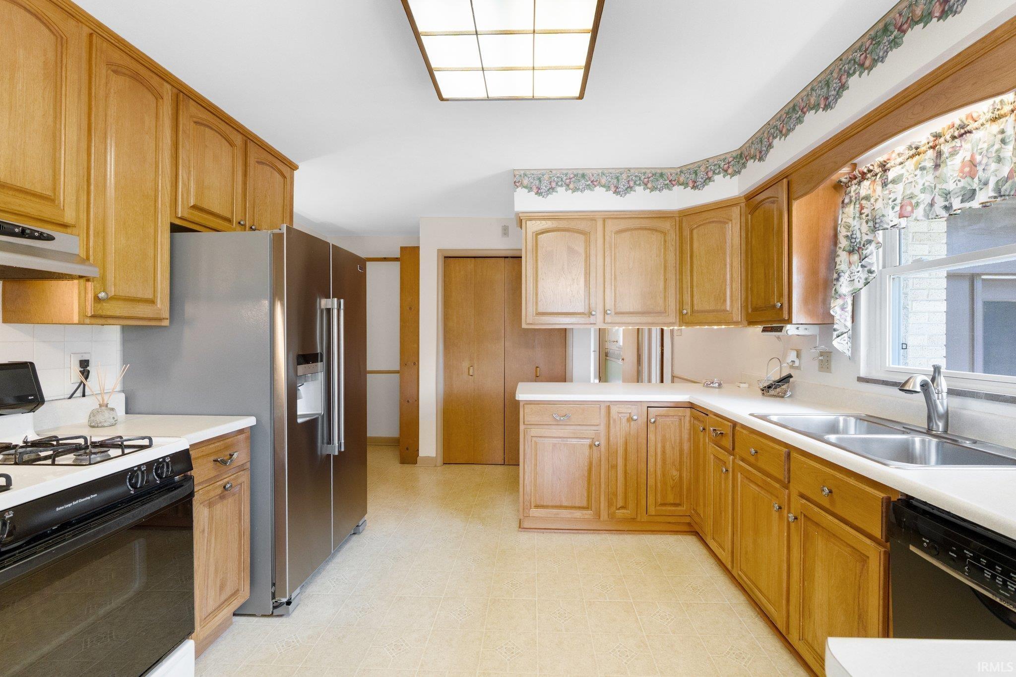 4215 Arrow Drive Property Photo 10