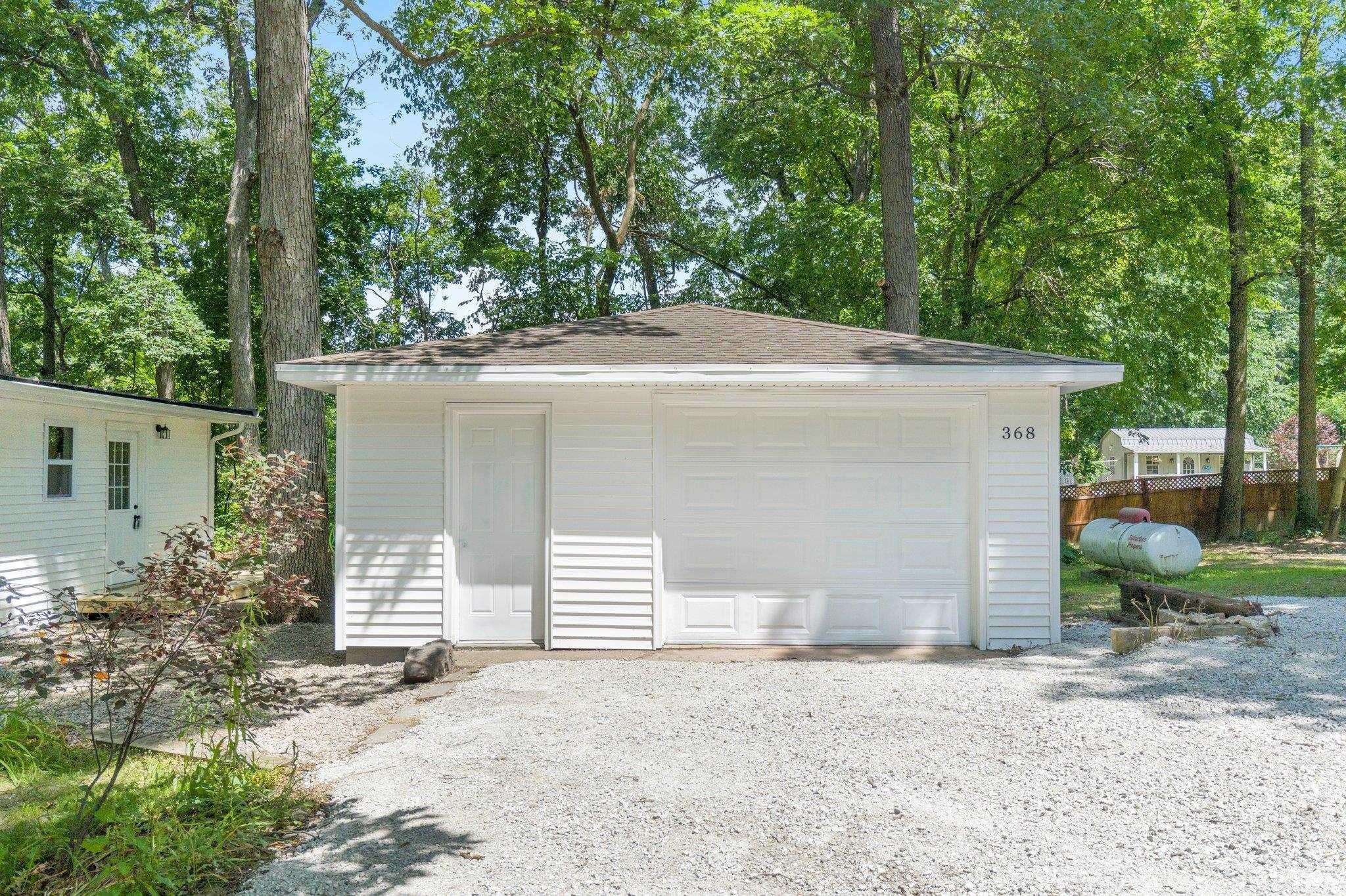368 N Oakwood Drive Property Photo 2