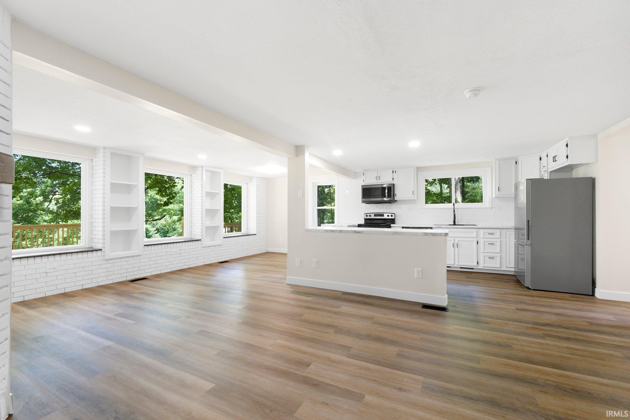 368 N Oakwood Drive Property Photo 16