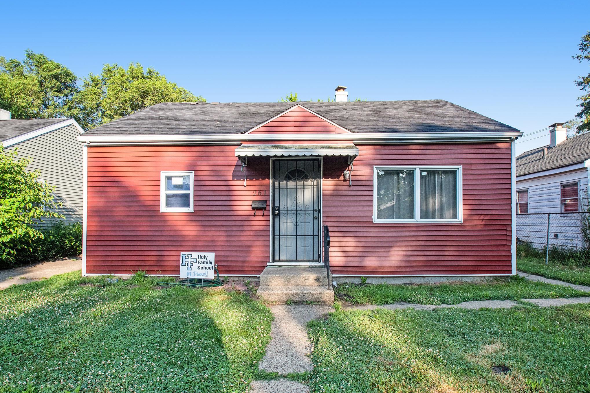 261 N Kenmore Street Property Photo 3