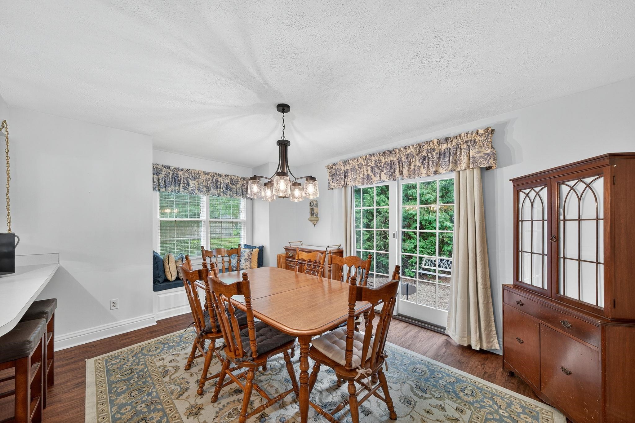 608 Lexington Drive Property Photo 9