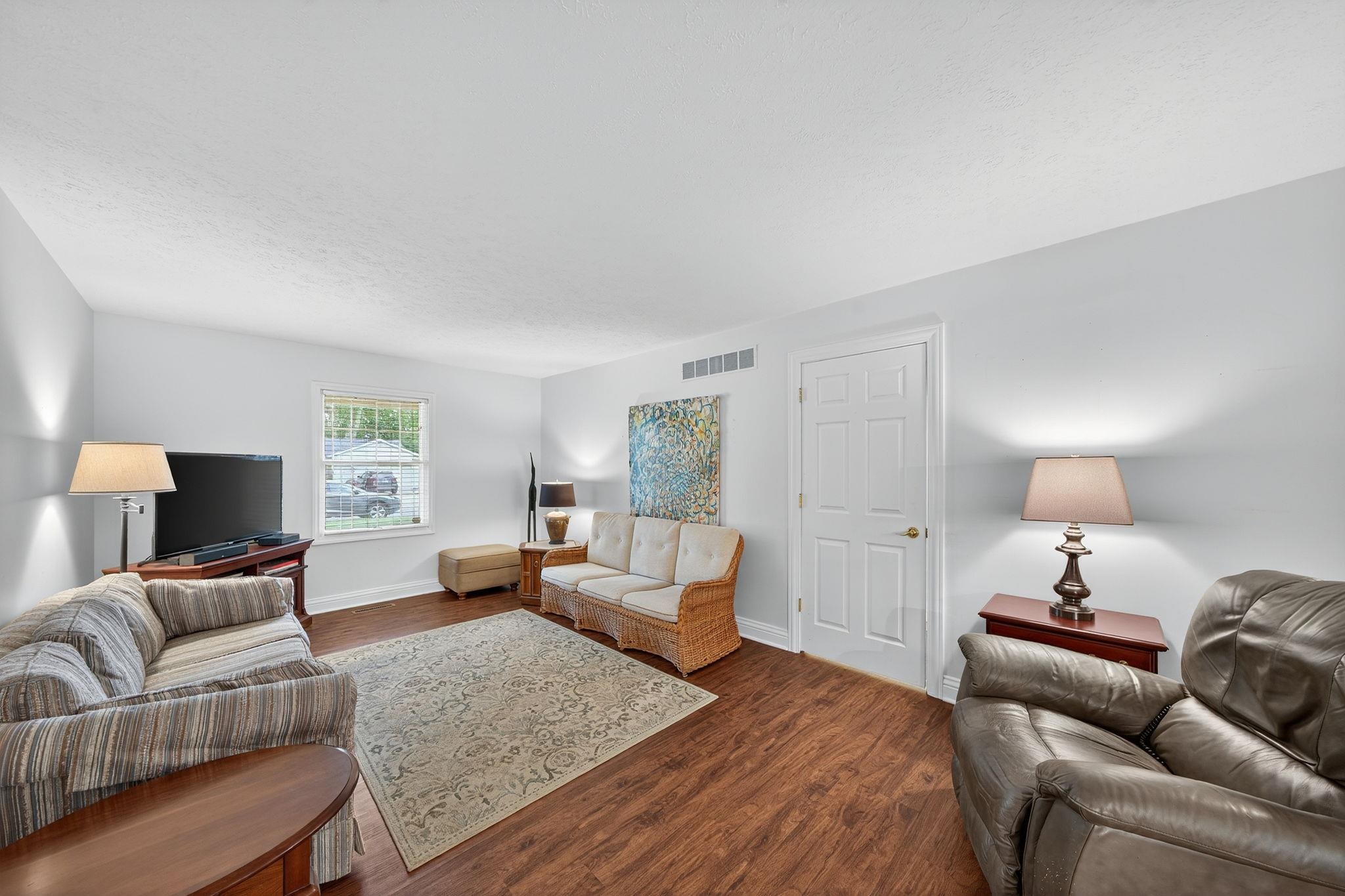 608 Lexington Drive Property Photo 11