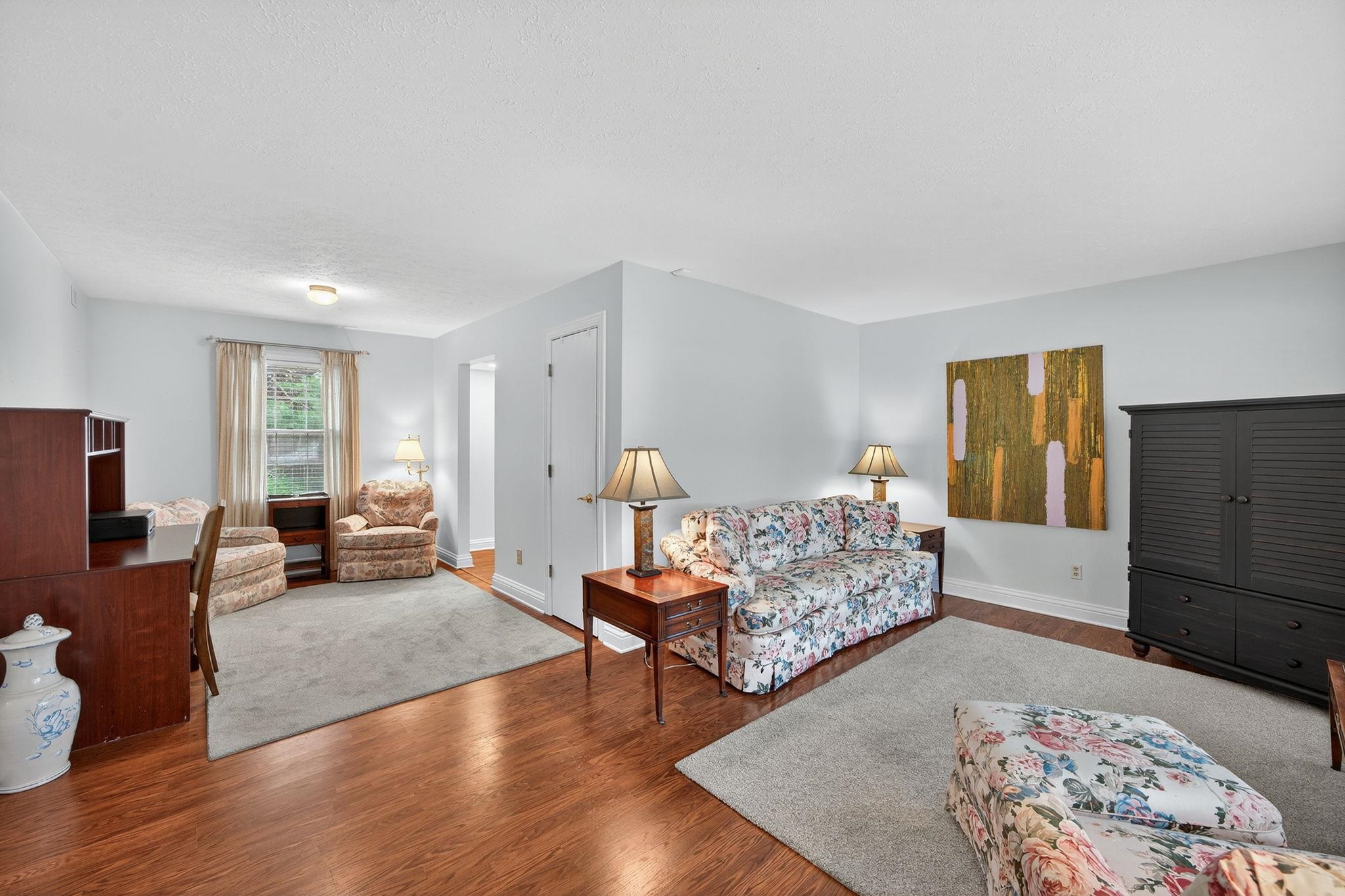 608 Lexington Drive Property Photo 12