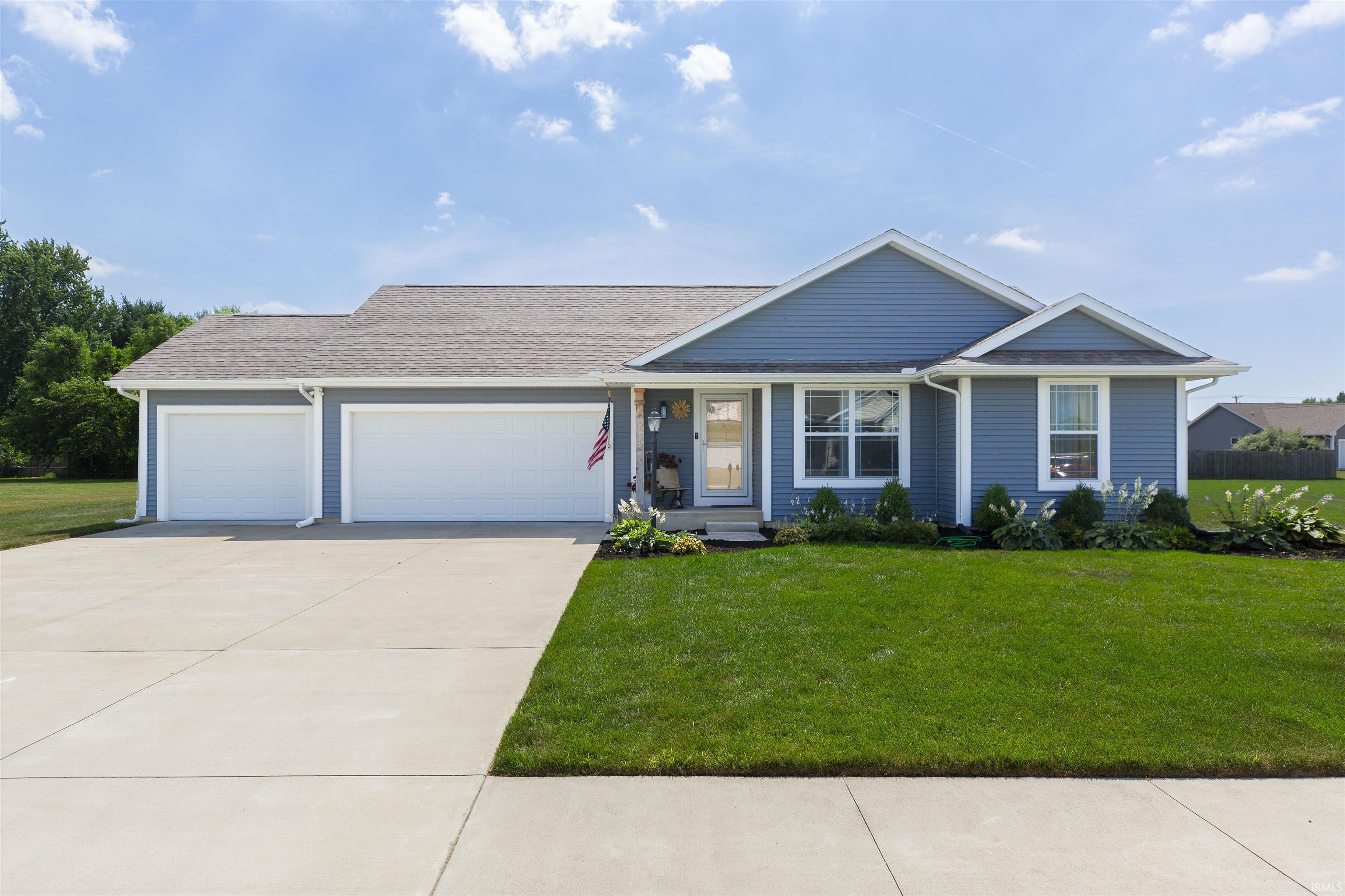 50861 Acorn Trail Property Photo 1