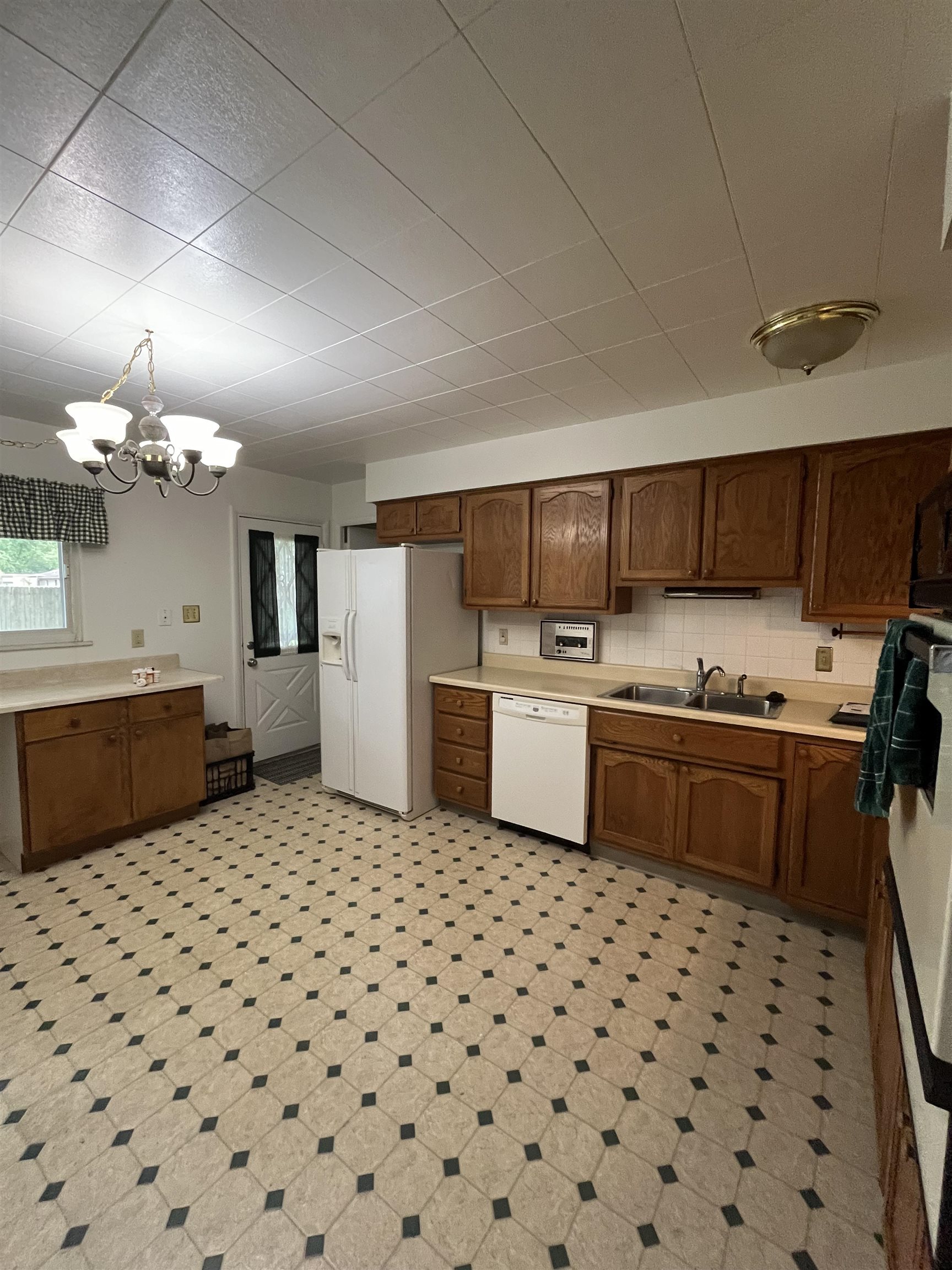 4612 Maple Terrace Parkway Property Photo 9