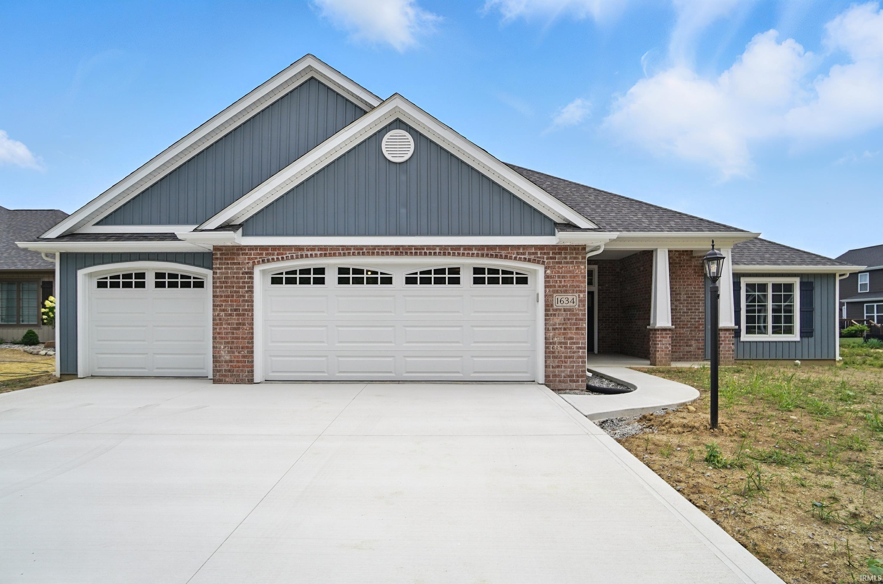1634 White Fawn Drive Property Photo 1