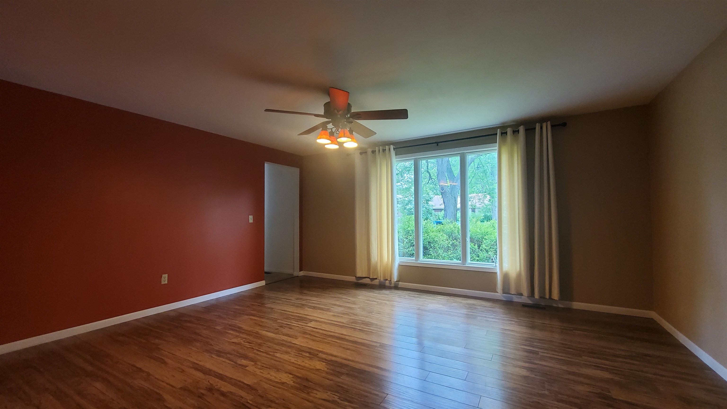 4728 Raleigh Court Property Photo 6