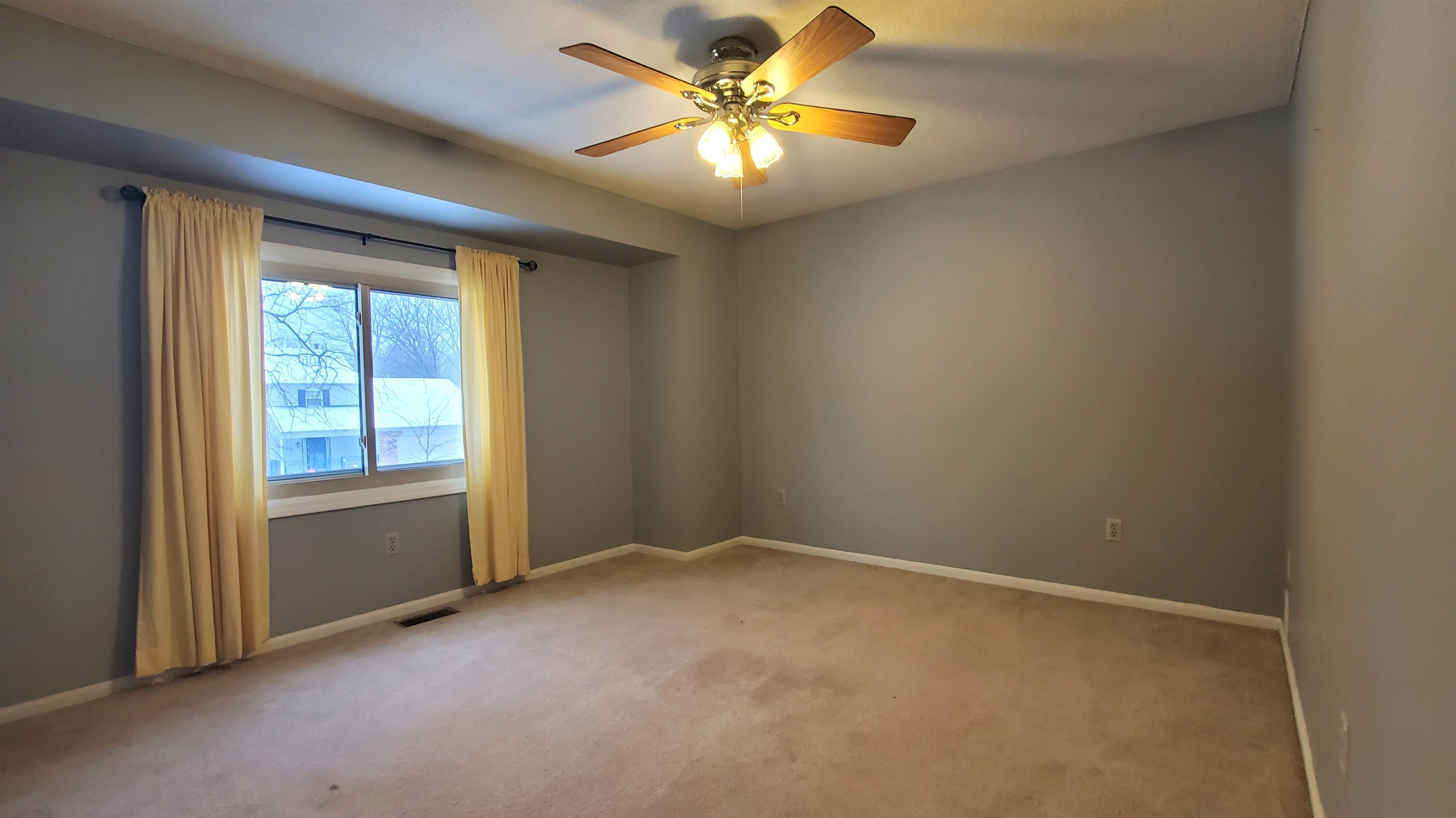 4728 Raleigh Court Property Photo 18