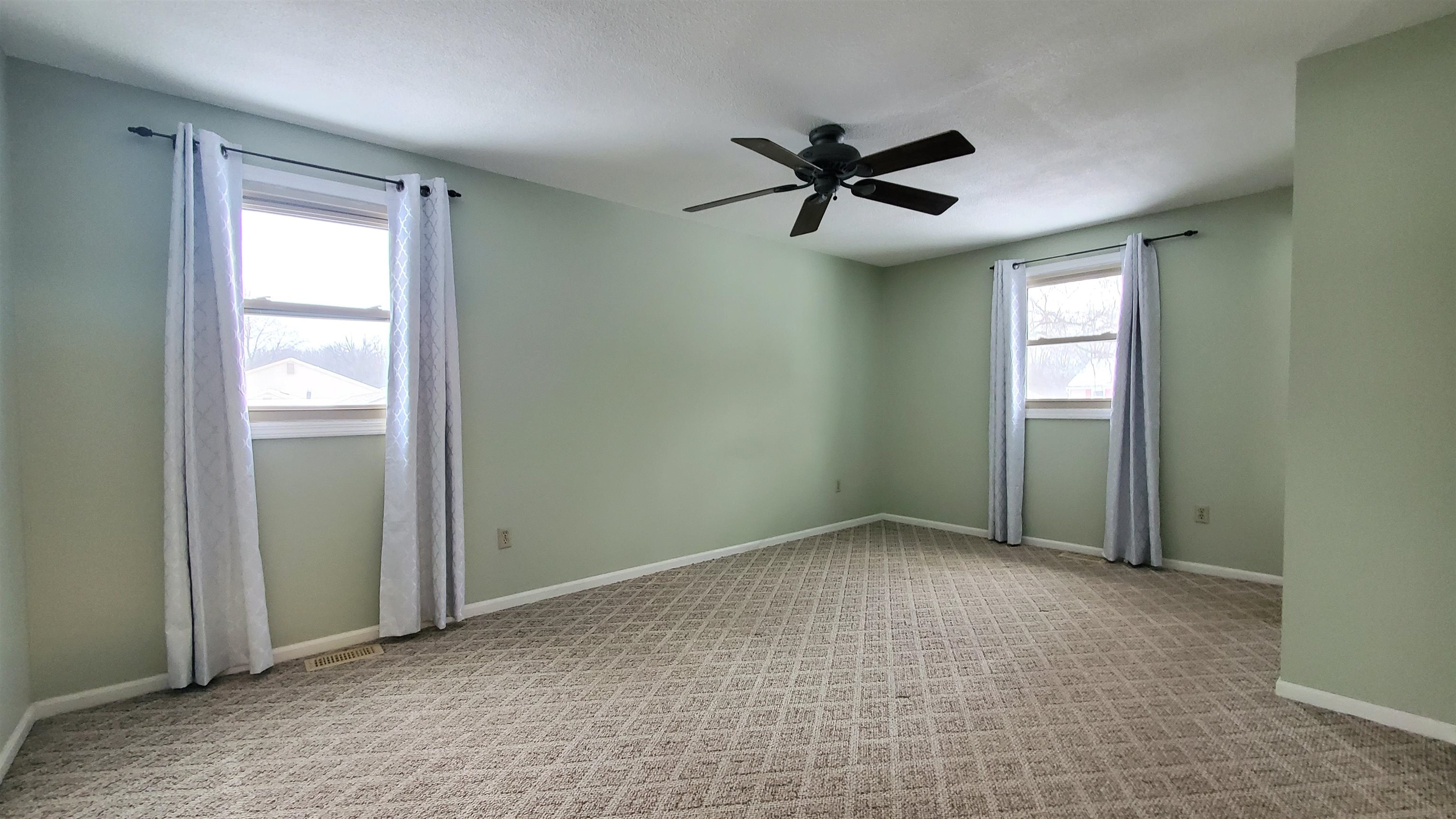 4728 Raleigh Court Property Photo 19