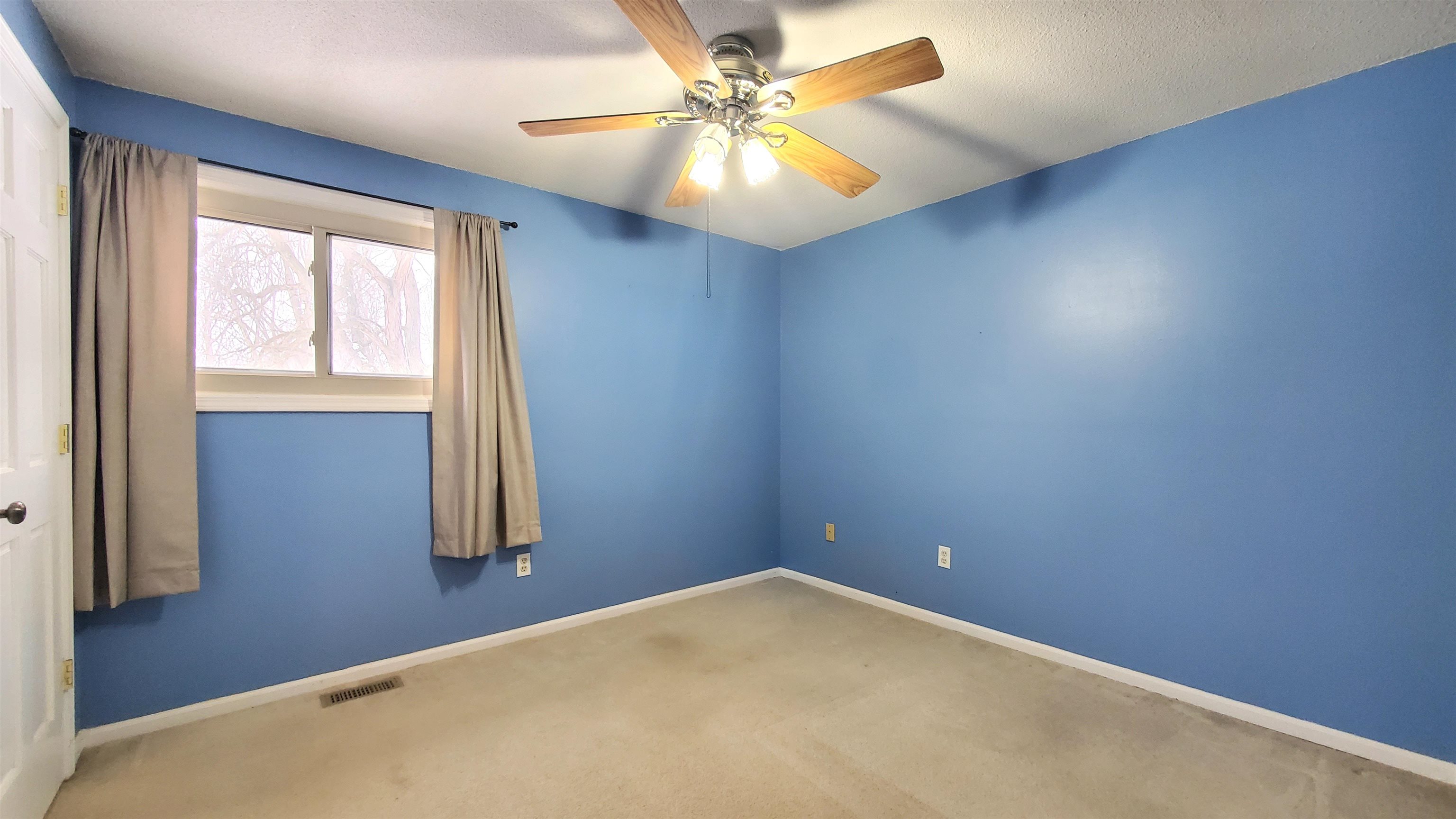 4728 Raleigh Court Property Photo 23